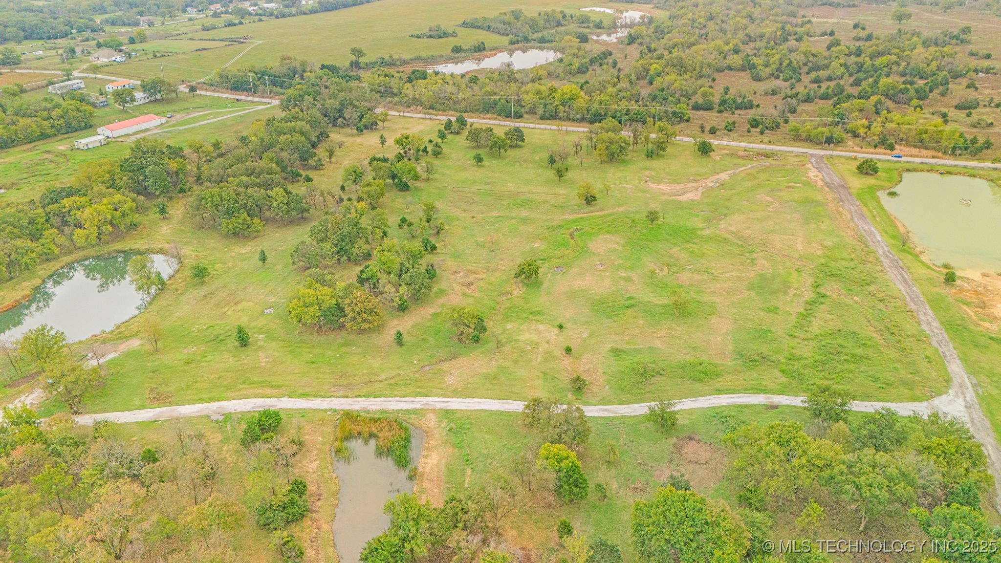 40 W 53rd Street North Property Photo 13