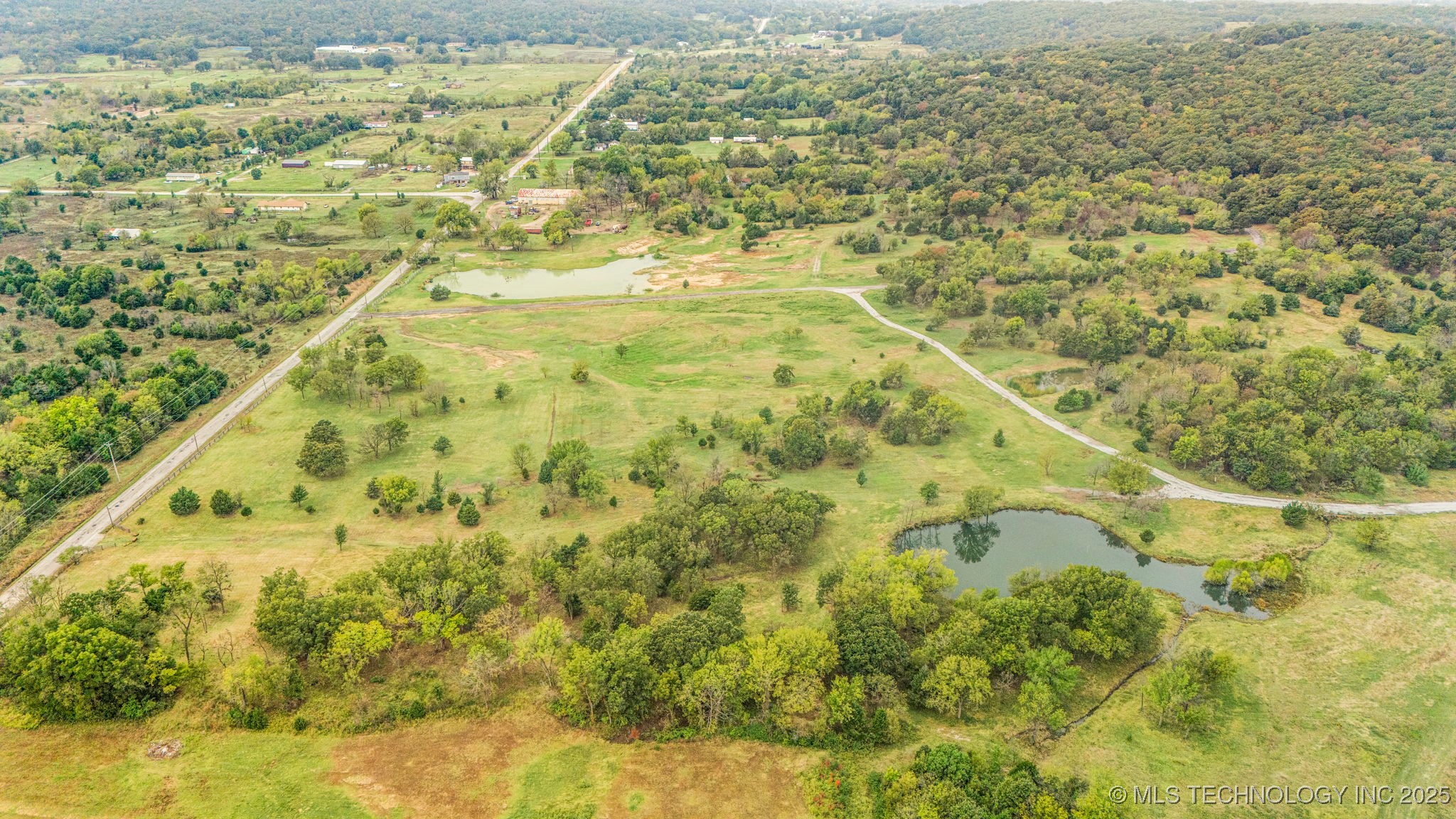 40 W 53rd Street North Property Photo 15