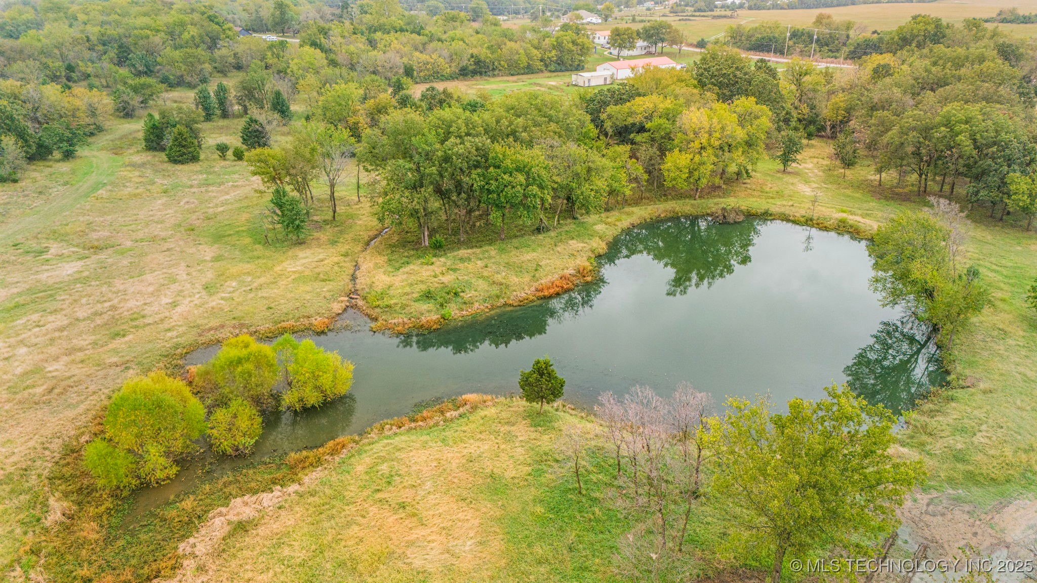 40 W 53rd Street North Property Photo 17