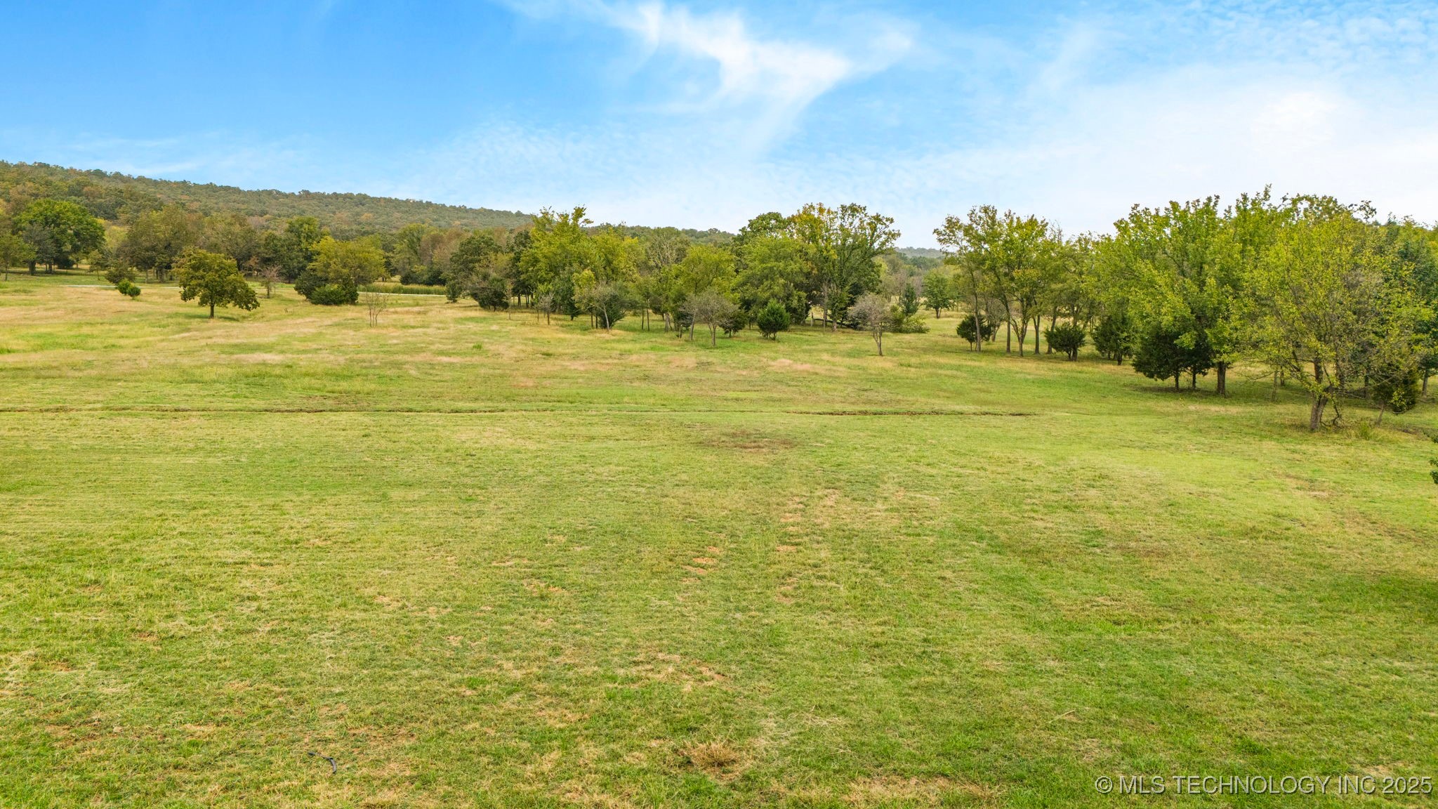 40 W 53rd Street North Property Photo 23