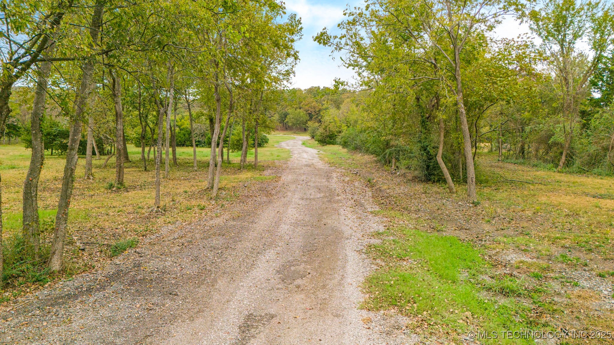 69 W 53rd Street Property Photo 1