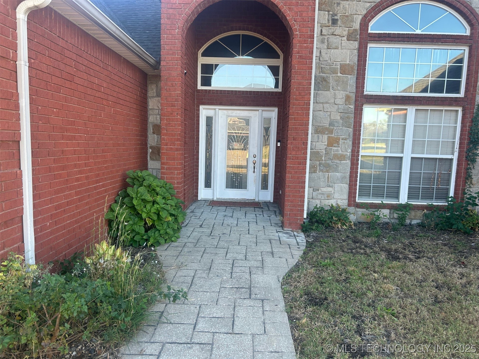 1104 Sw 22nd Street Property Photo 3