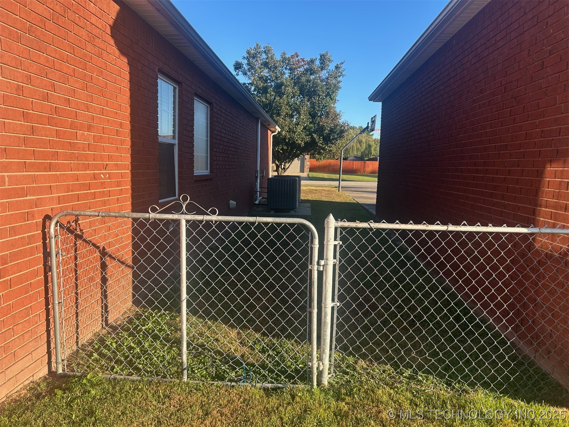 1104 Sw 22nd Street Property Photo 46