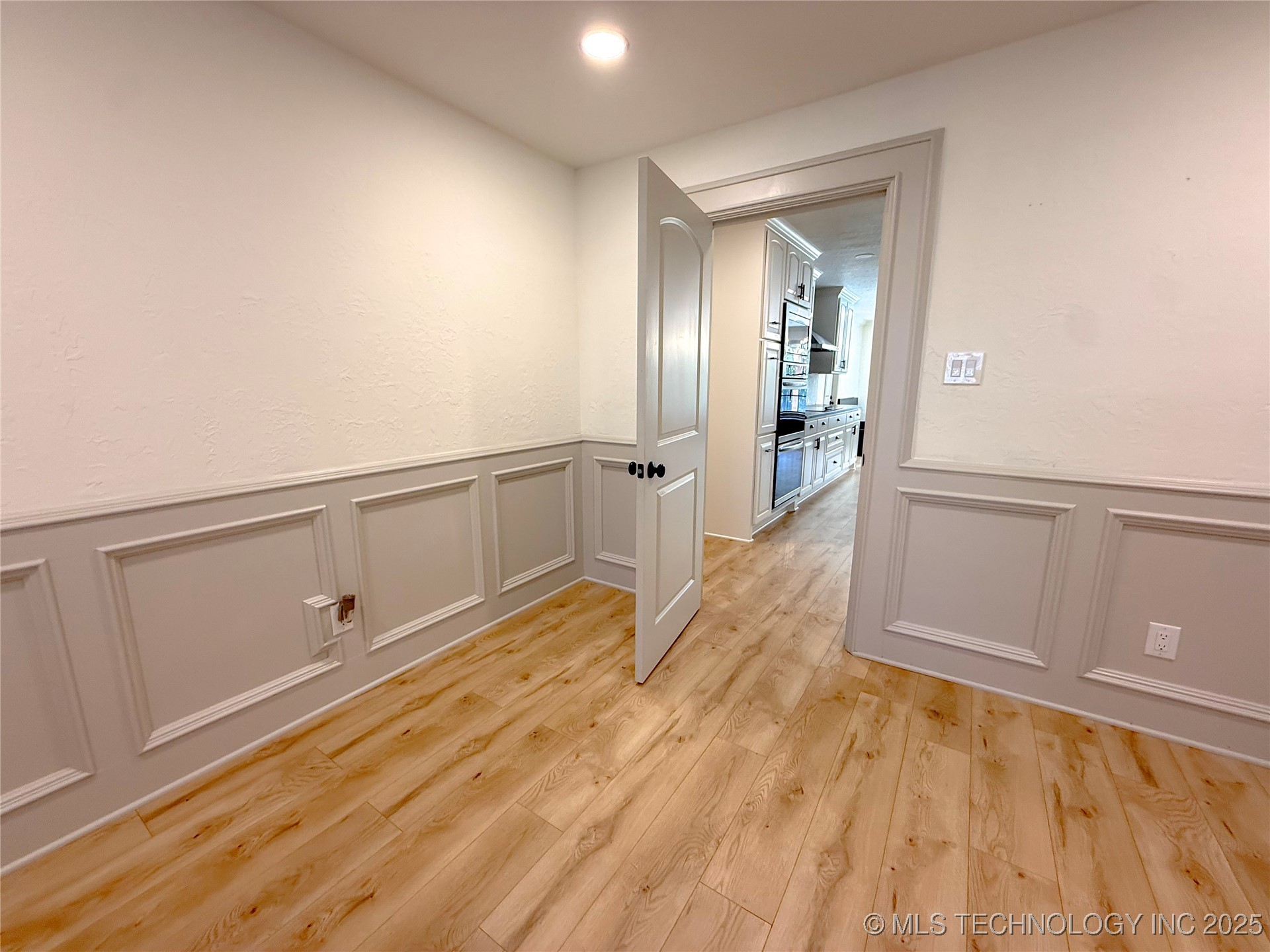 178182 N 3000 Road Property Photo 9