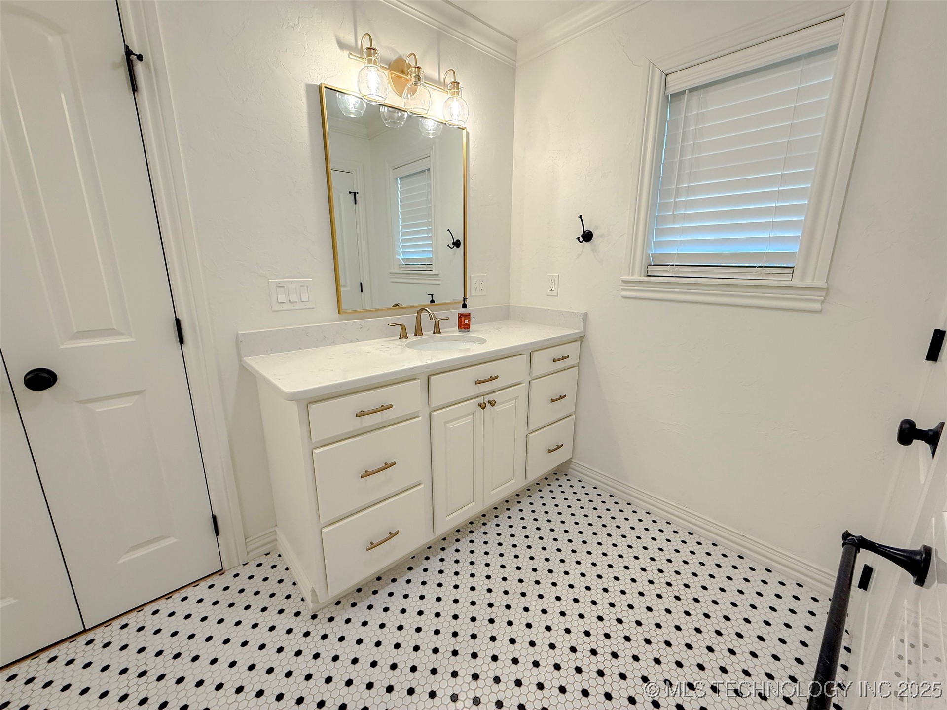 178182 N 3000 Road Property Photo 53