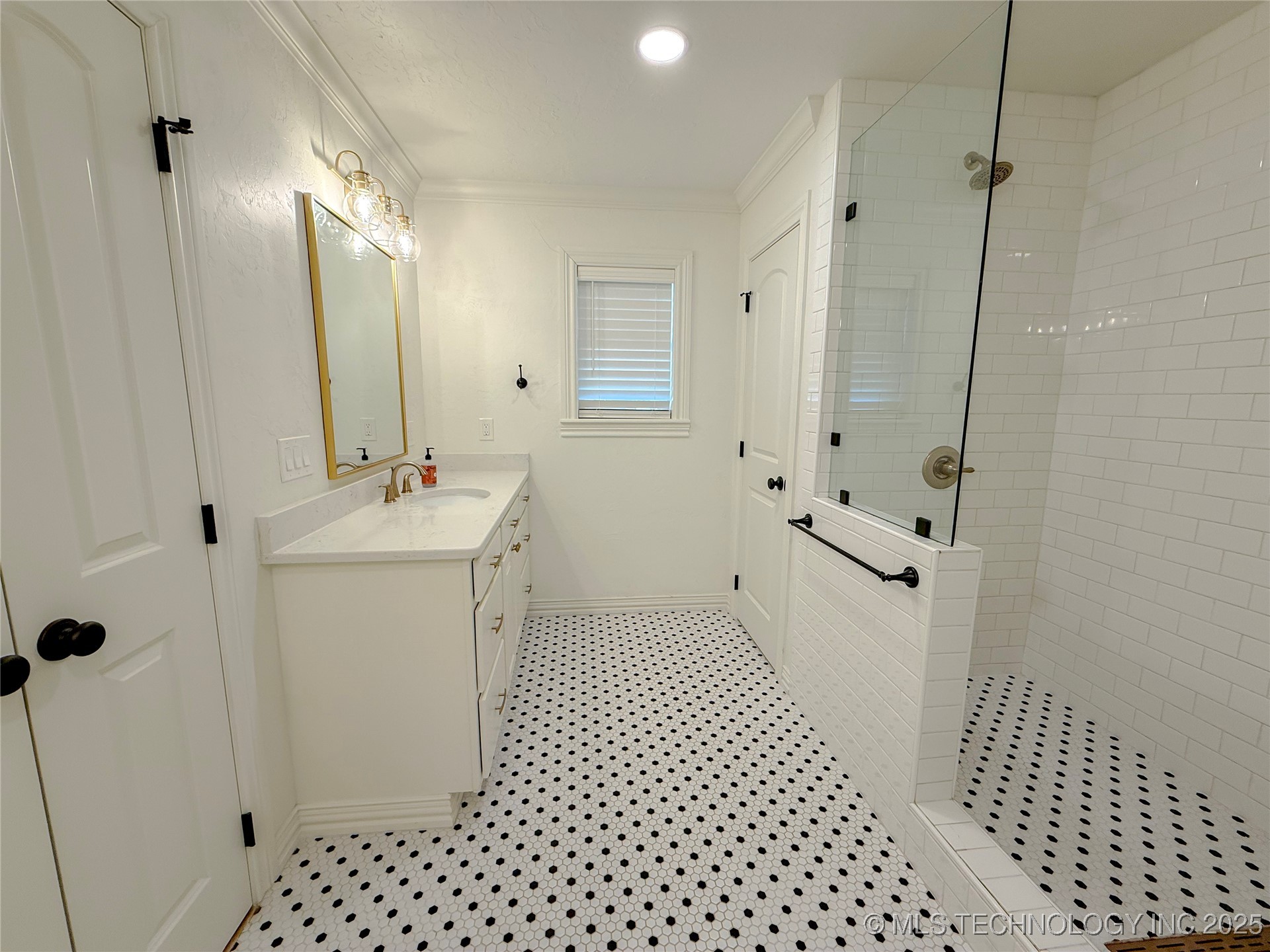 178182 N 3000 Road Property Photo 54