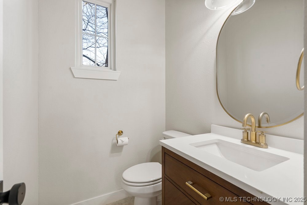 1717 W Newton Street Property Photo 22