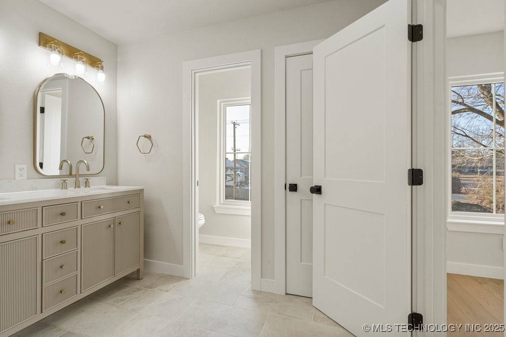 1717 W Newton Street Property Photo 39