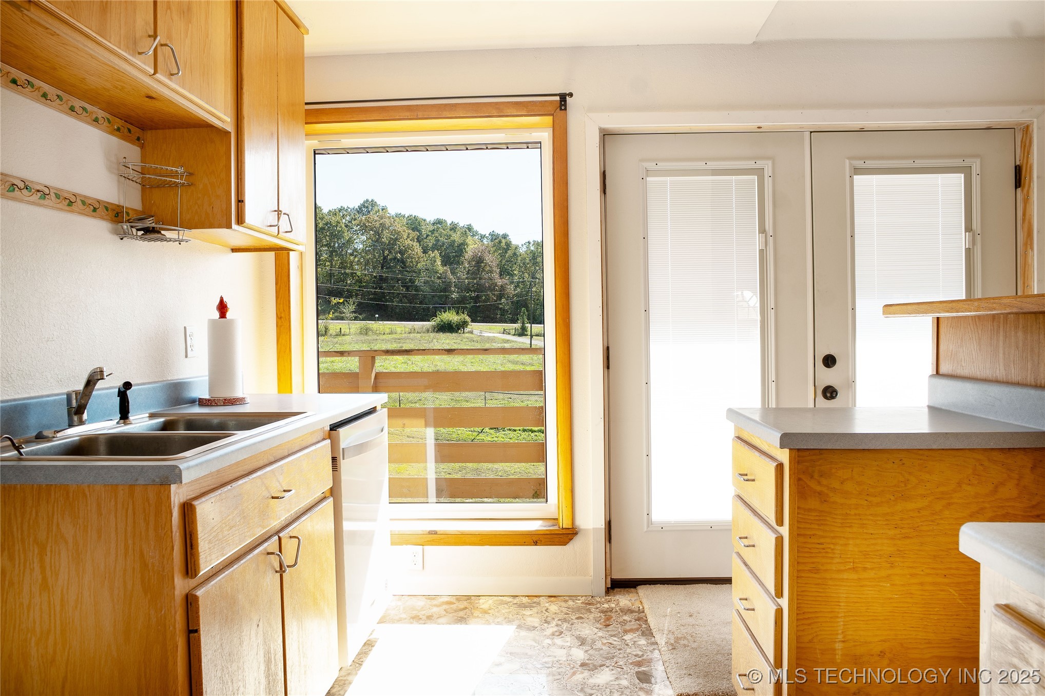 467875 Highway 62 Property Photo 14