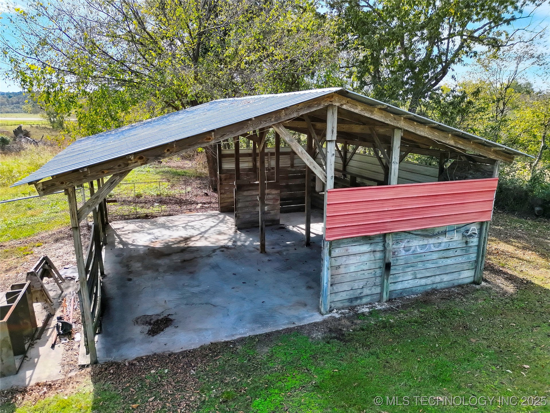 467875 Highway 62 Property Photo 44