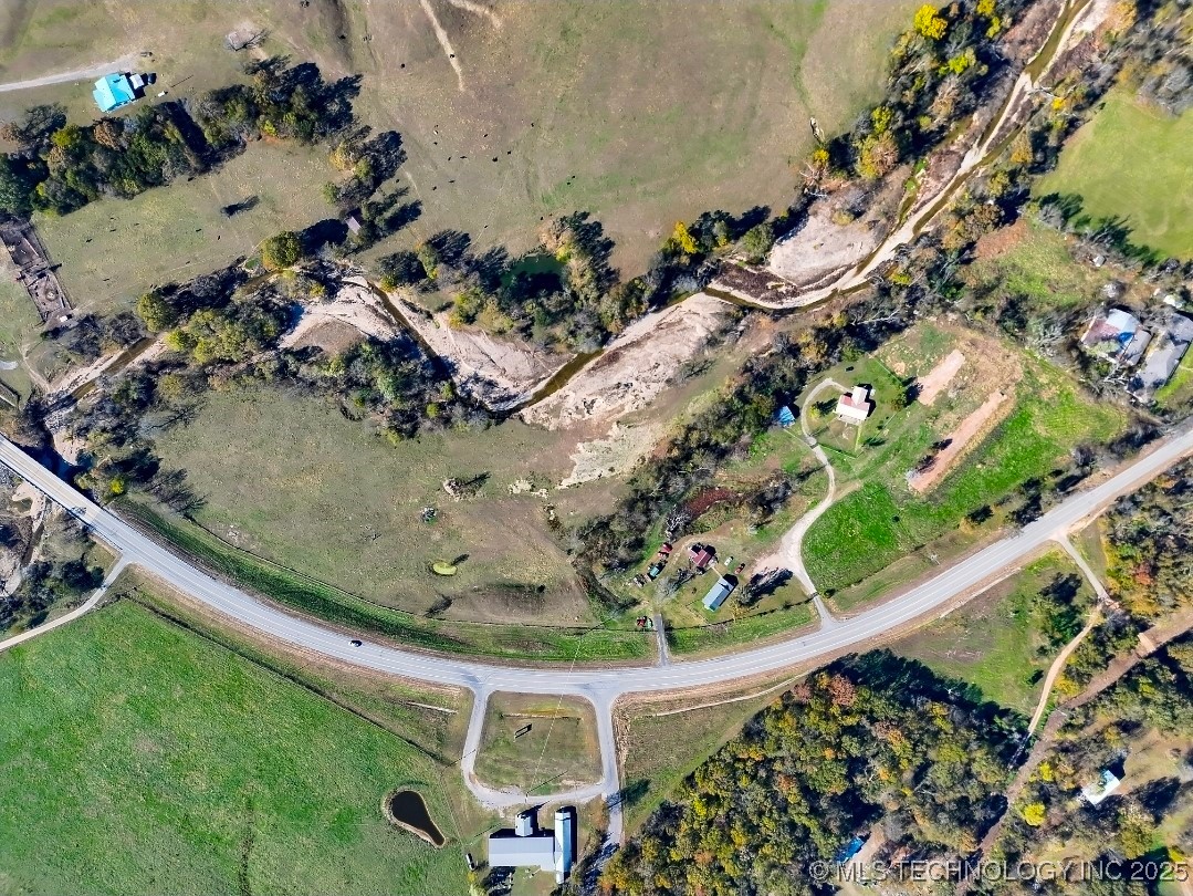 467875 Highway 62 Property Photo 51