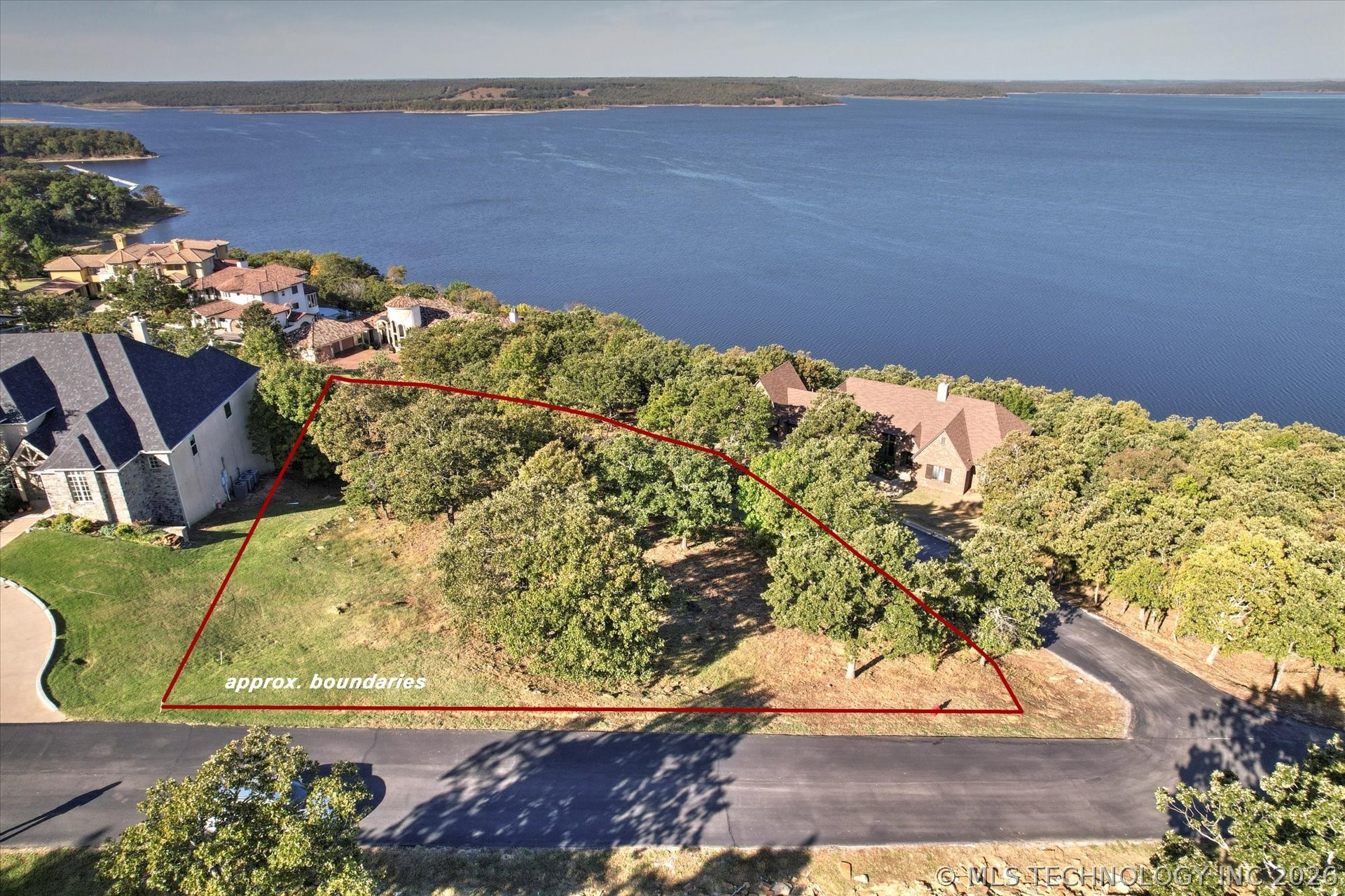 1 Lakeview Road Property Photo 2