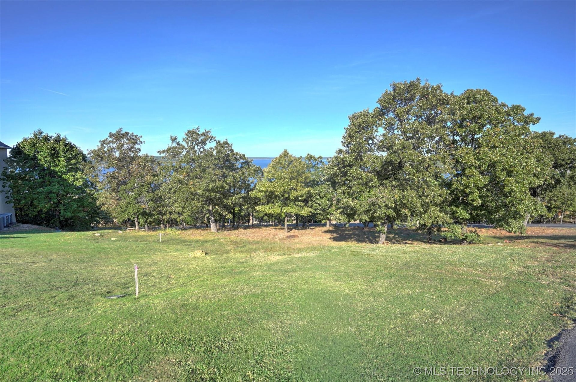 1 Lakeview Road Property Photo 4