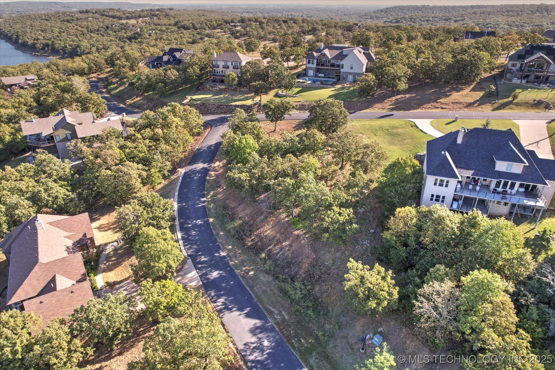 1 Lakeview Road Property Photo 6