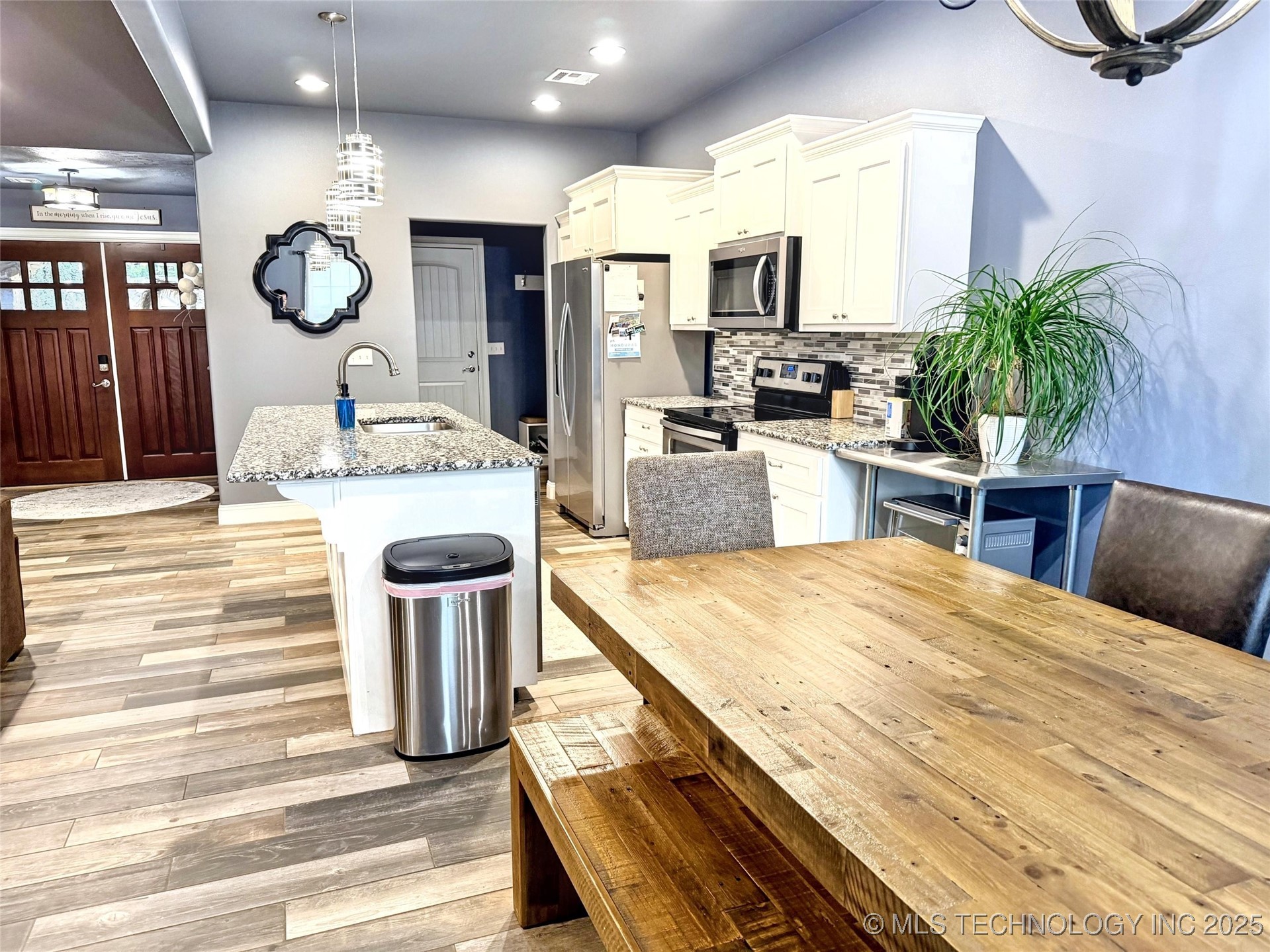 4236 Highland Drive Property Photo 10