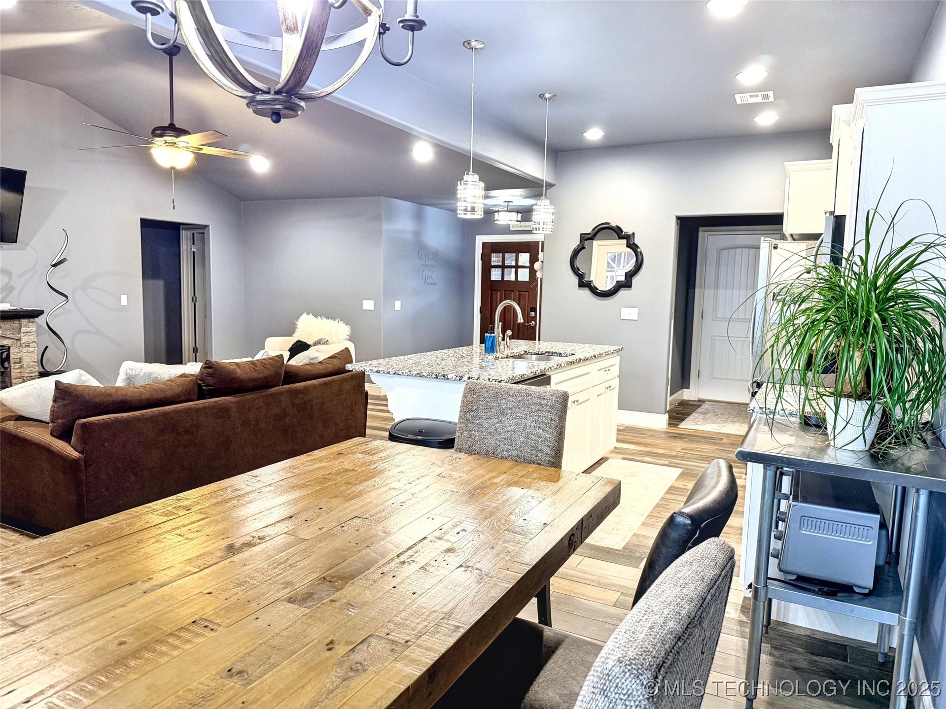 4236 Highland Drive Property Photo 11