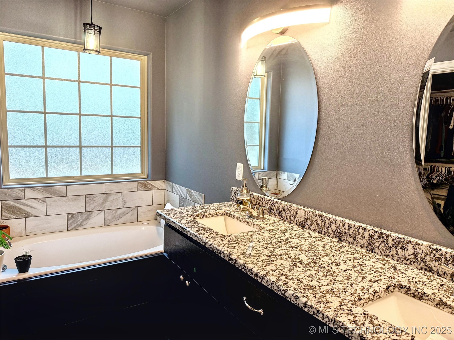 4236 Highland Drive Property Photo 14