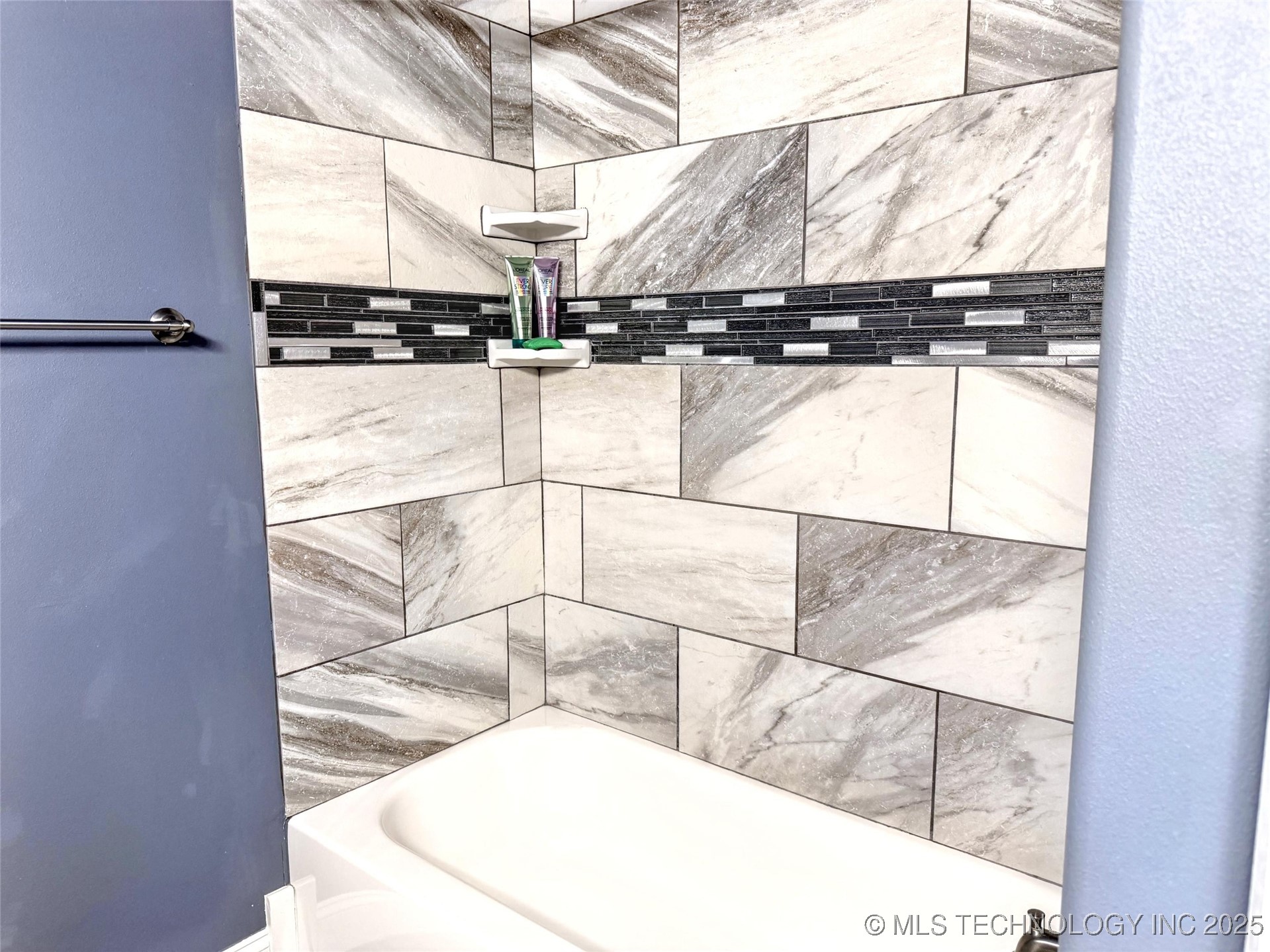 4236 Highland Drive Property Photo 25