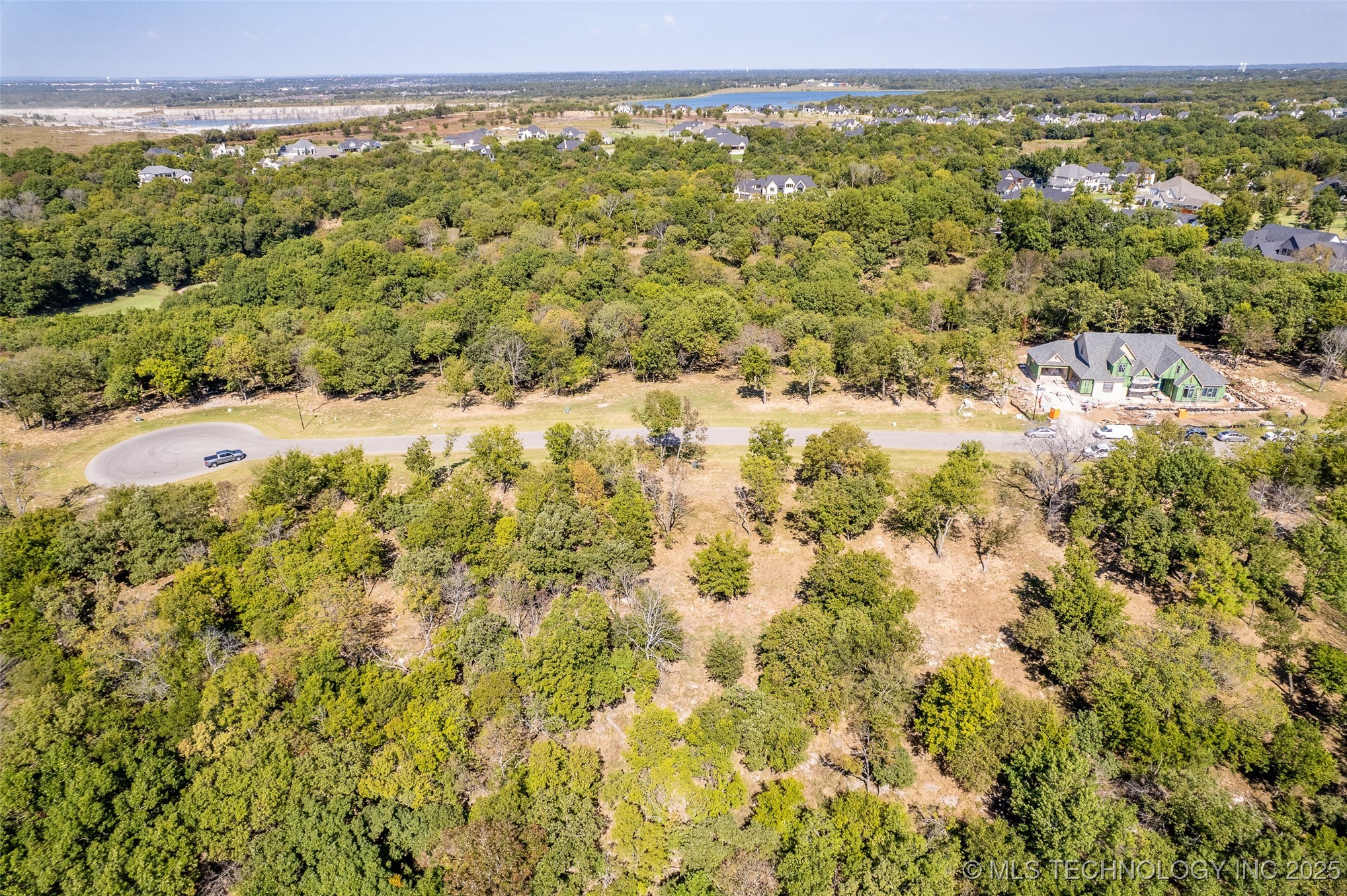 5865 N Eagle Road Property Photo 10