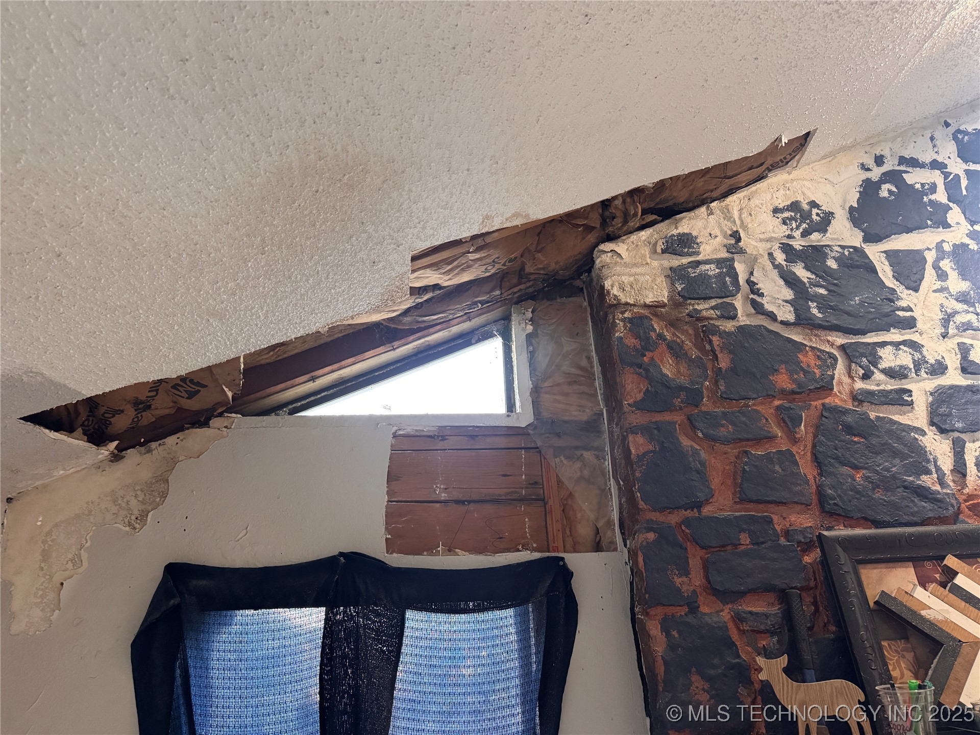 6109 E 91st Place Property Photo 5