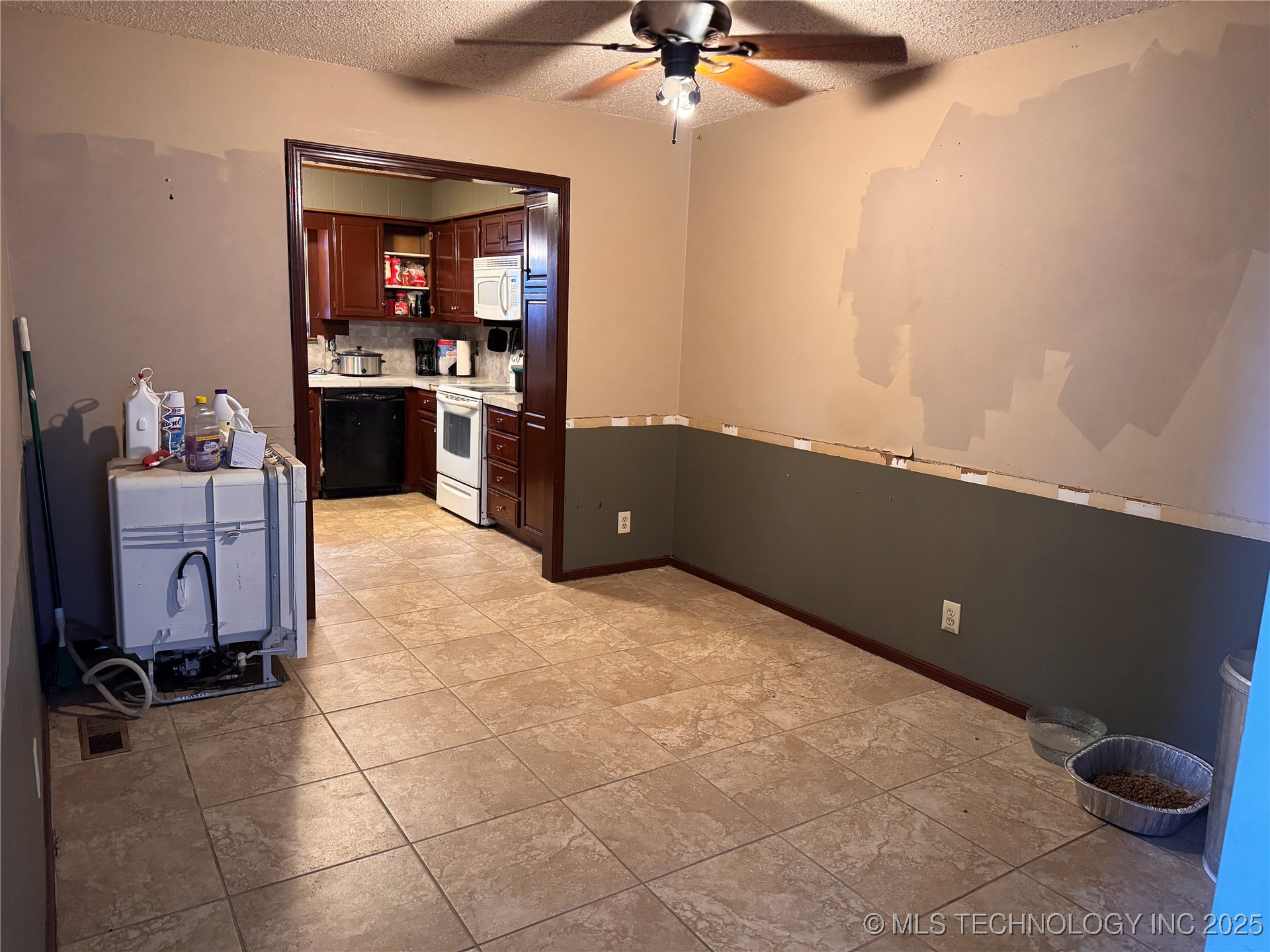 6109 E 91st Place Property Photo 6