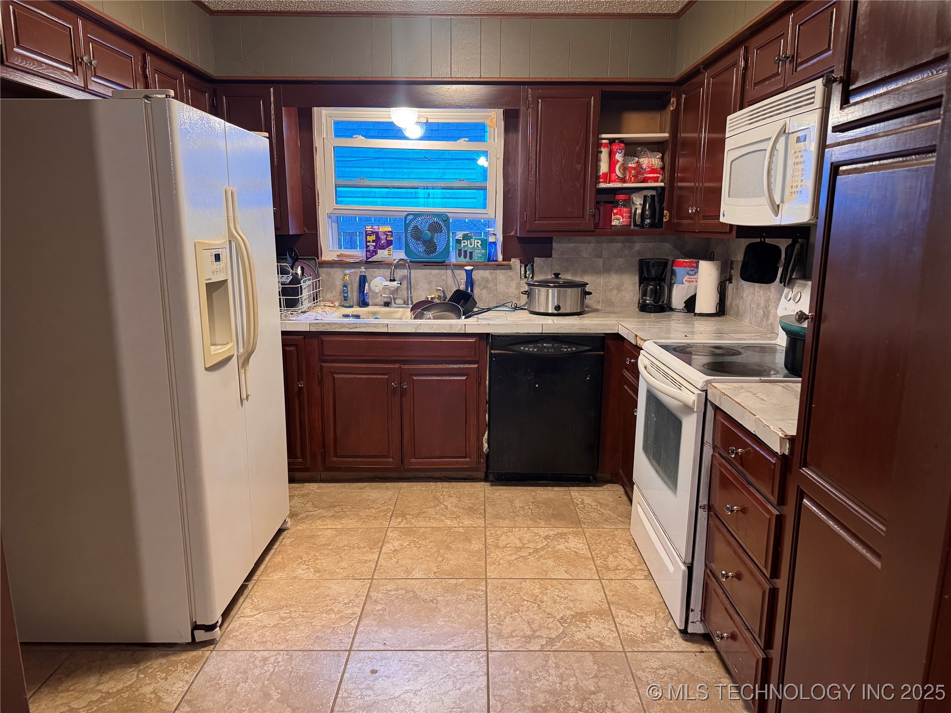 6109 E 91st Place Property Photo 7