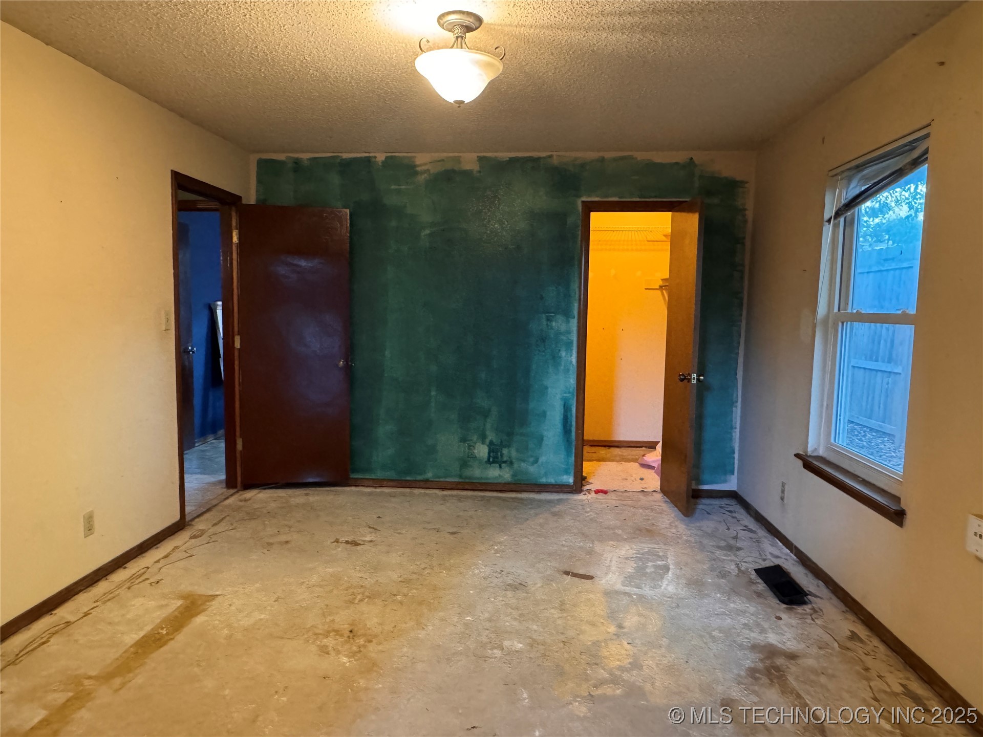 6109 E 91st Place Property Photo 11