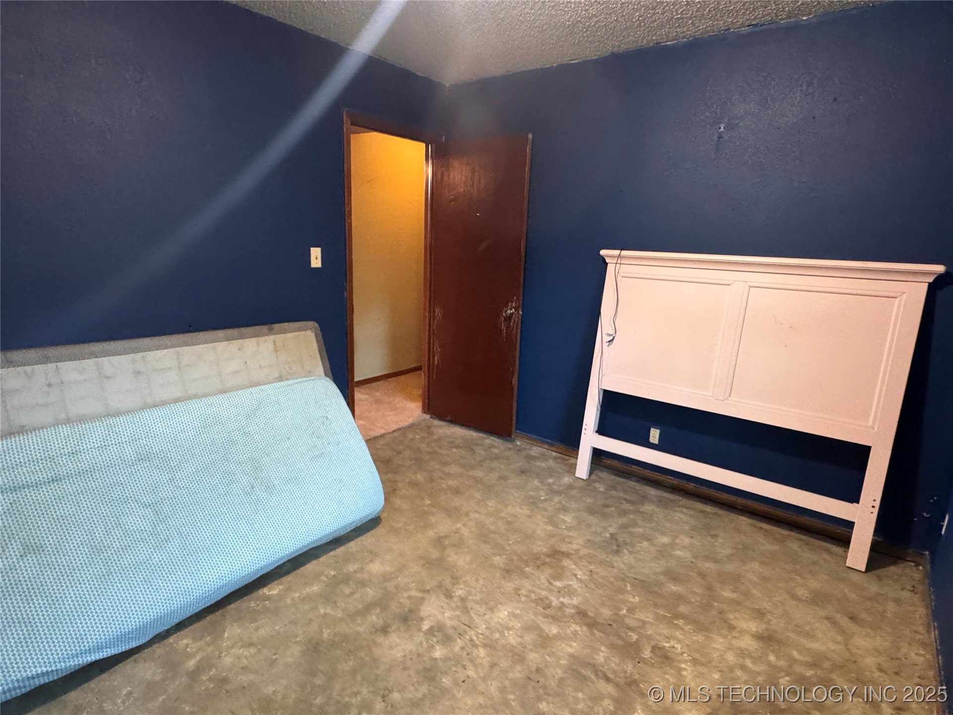 6109 E 91st Place Property Photo 14