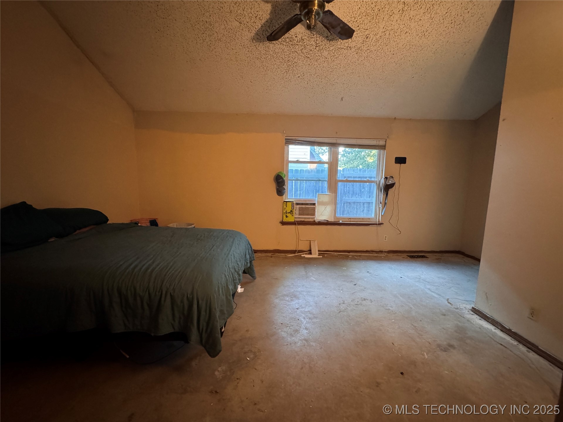 6109 E 91st Place Property Photo 15