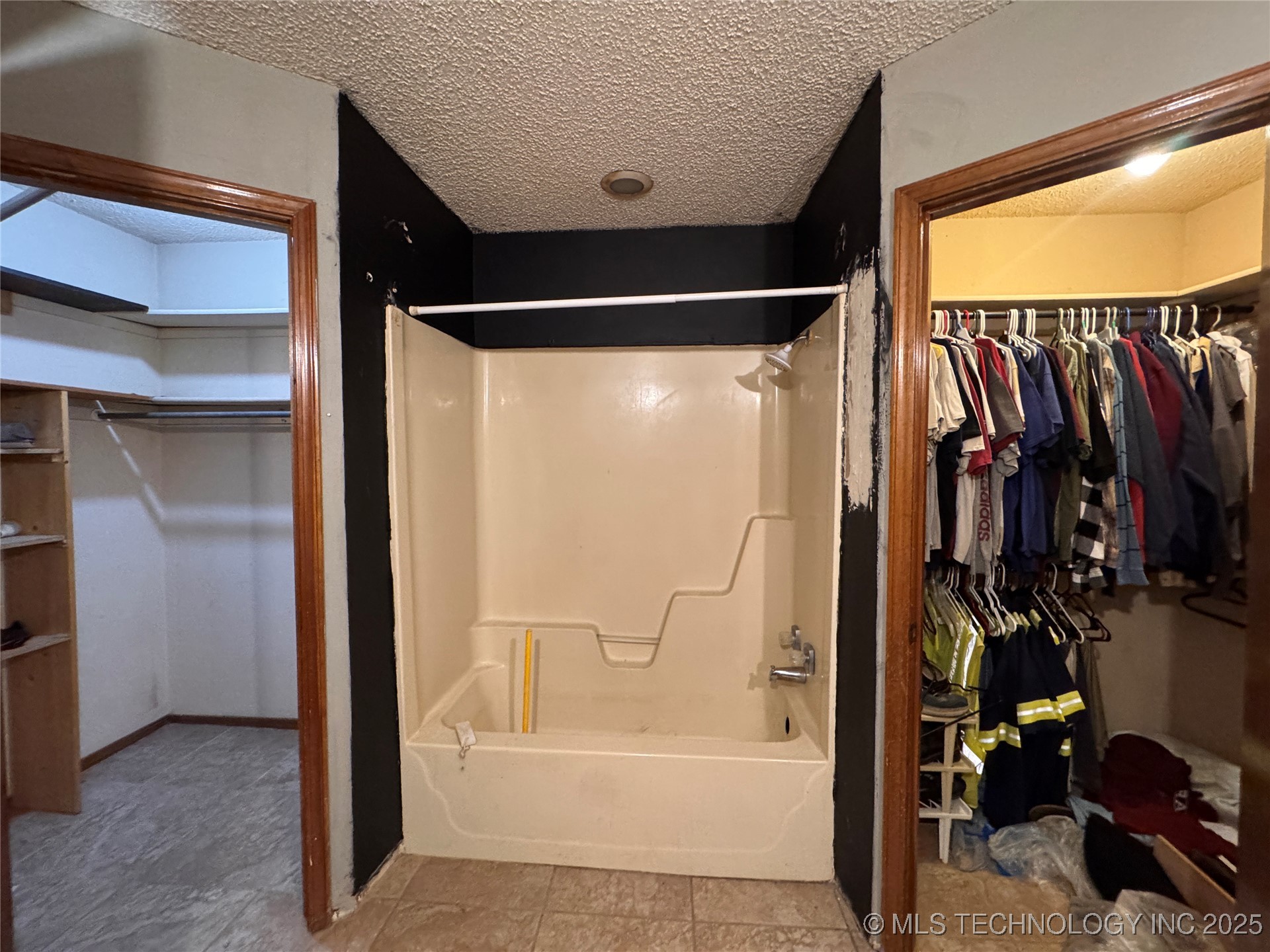 6109 E 91st Place Property Photo 18