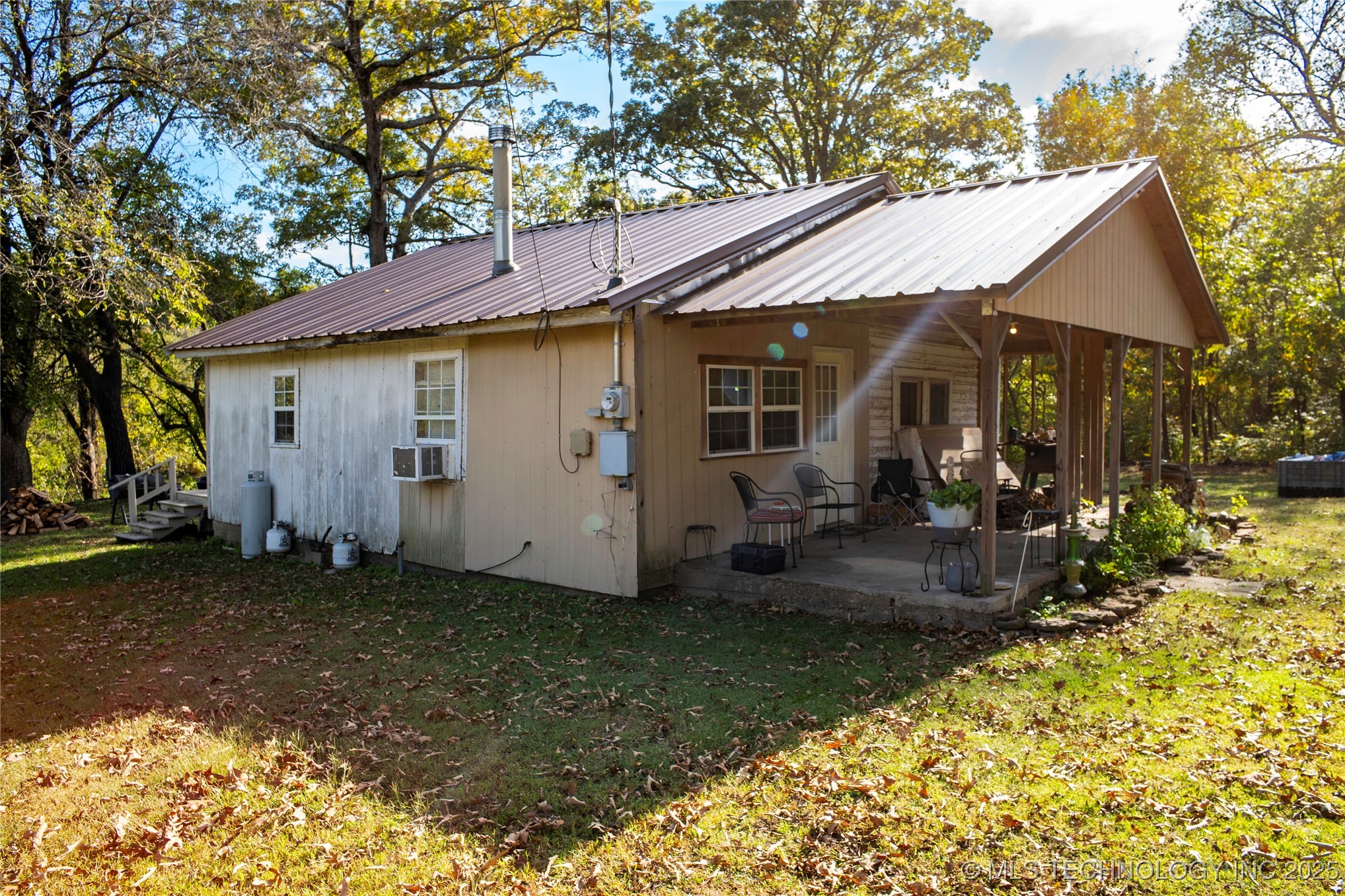 464220 E 888 Road Property Photo 4