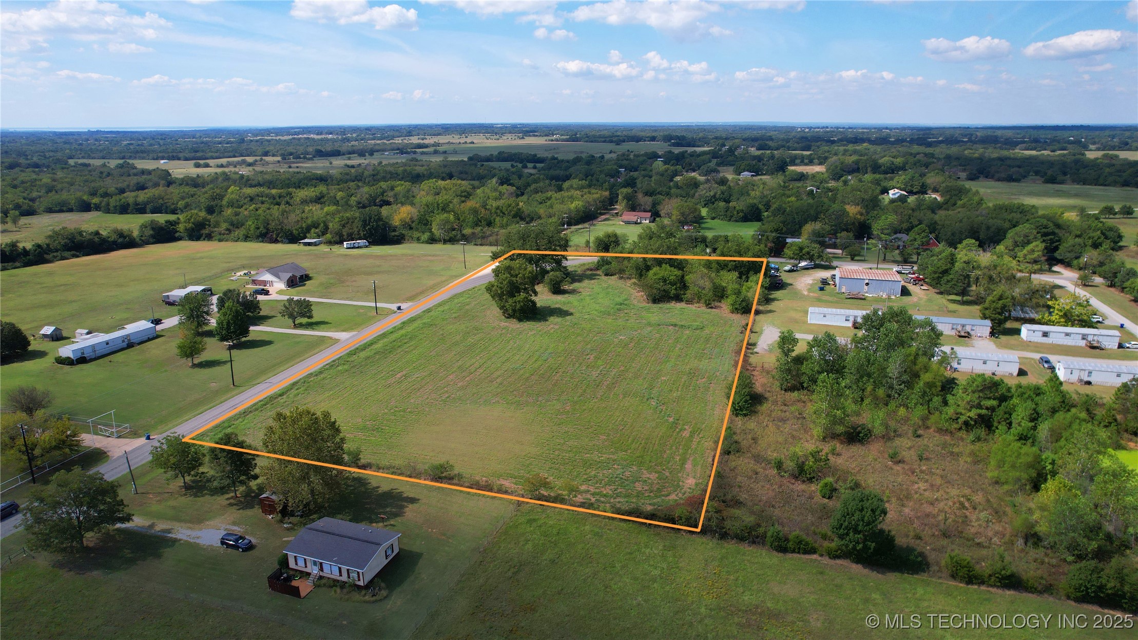 1900 Silo Road Property Photo 2