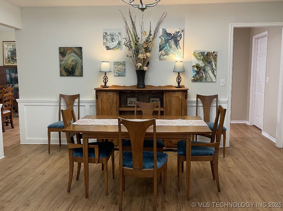 1935 Putnam Drive Property Photo 7