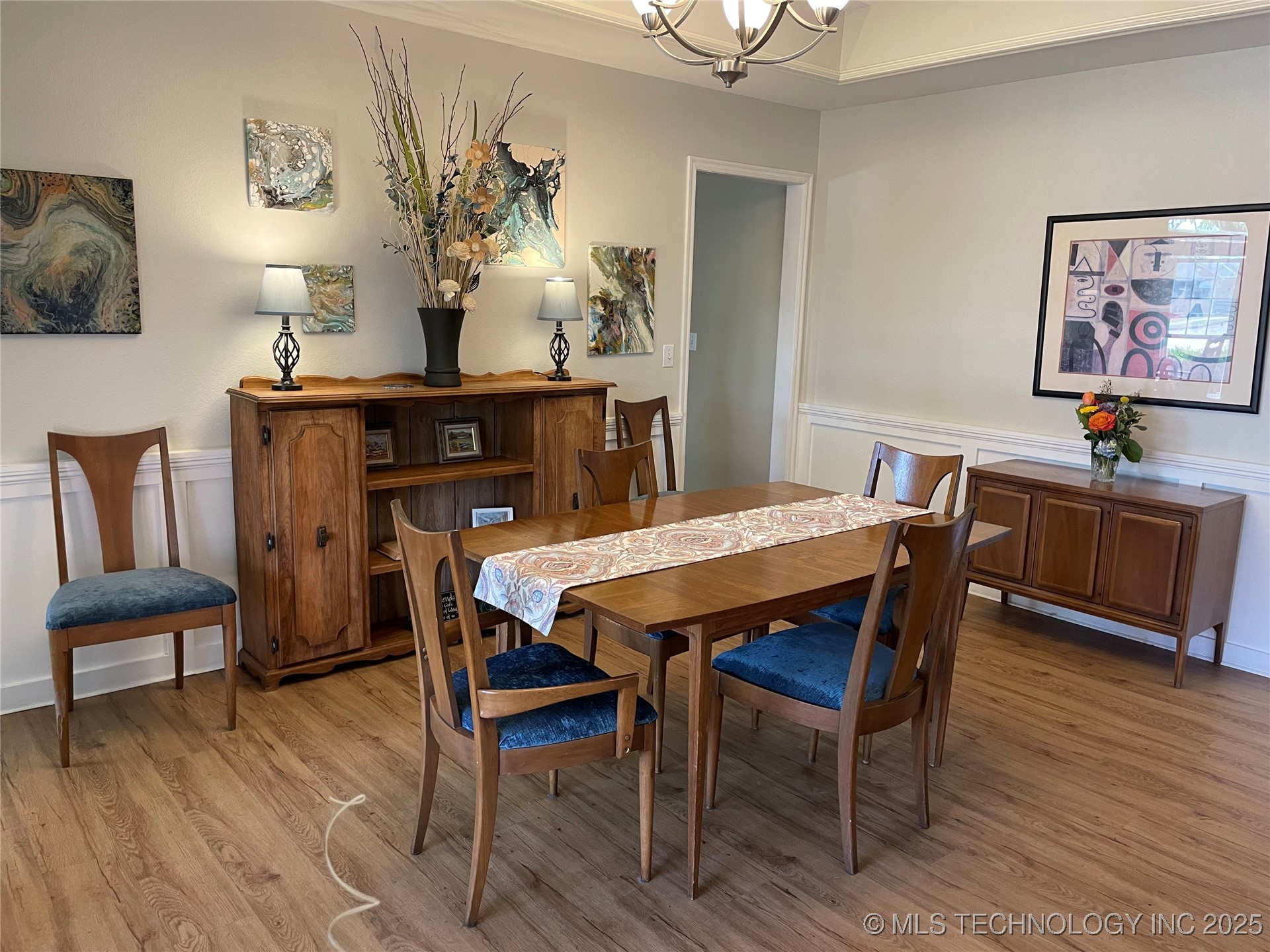 1935 Putnam Drive Property Photo 8