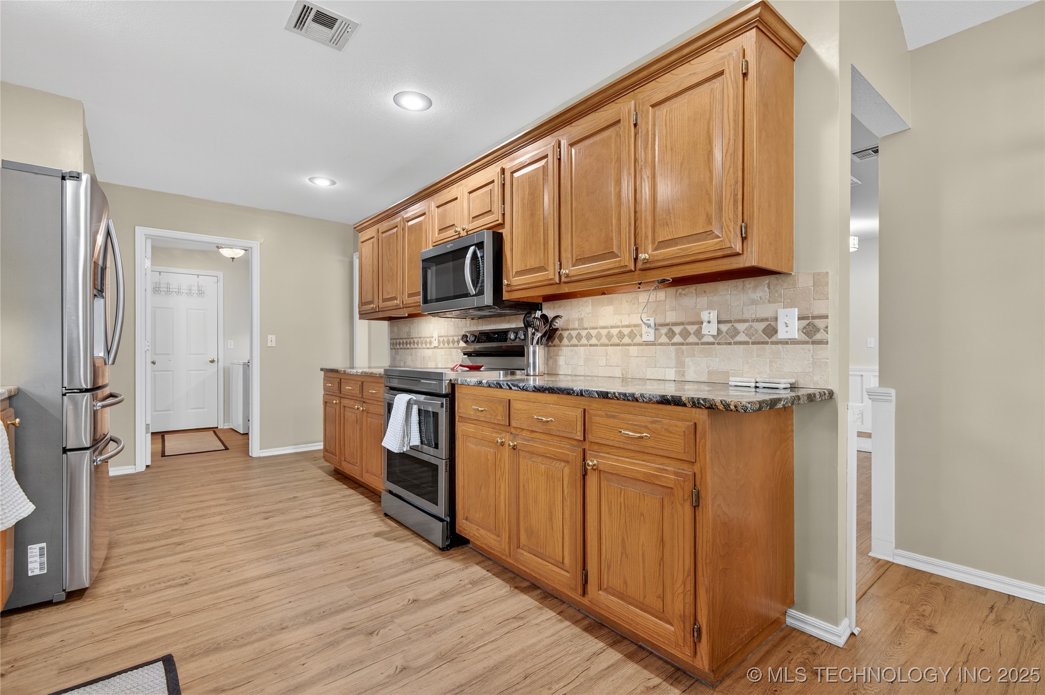 1935 Putnam Drive Property Photo 10