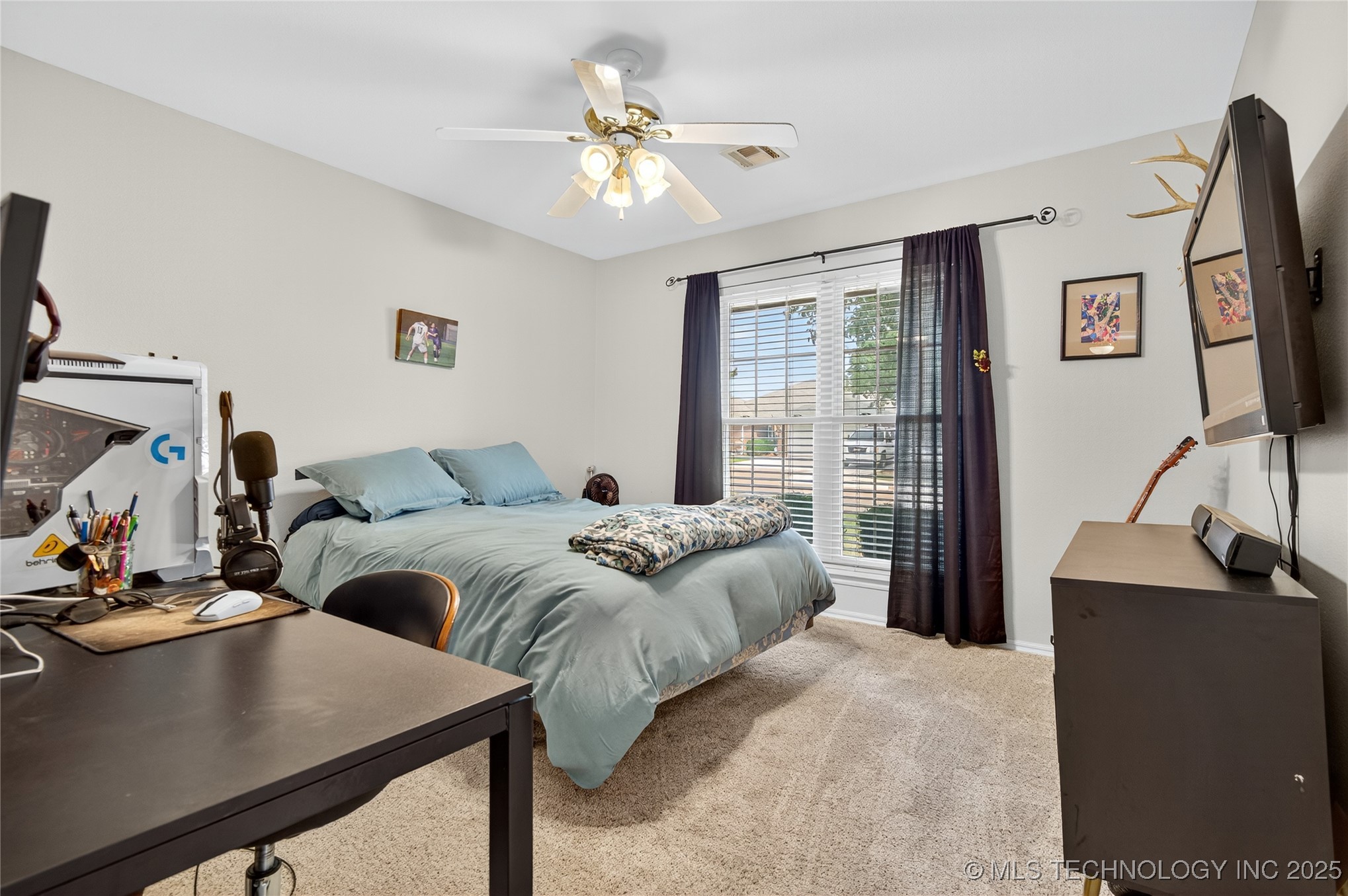 1935 Putnam Drive Property Photo 23