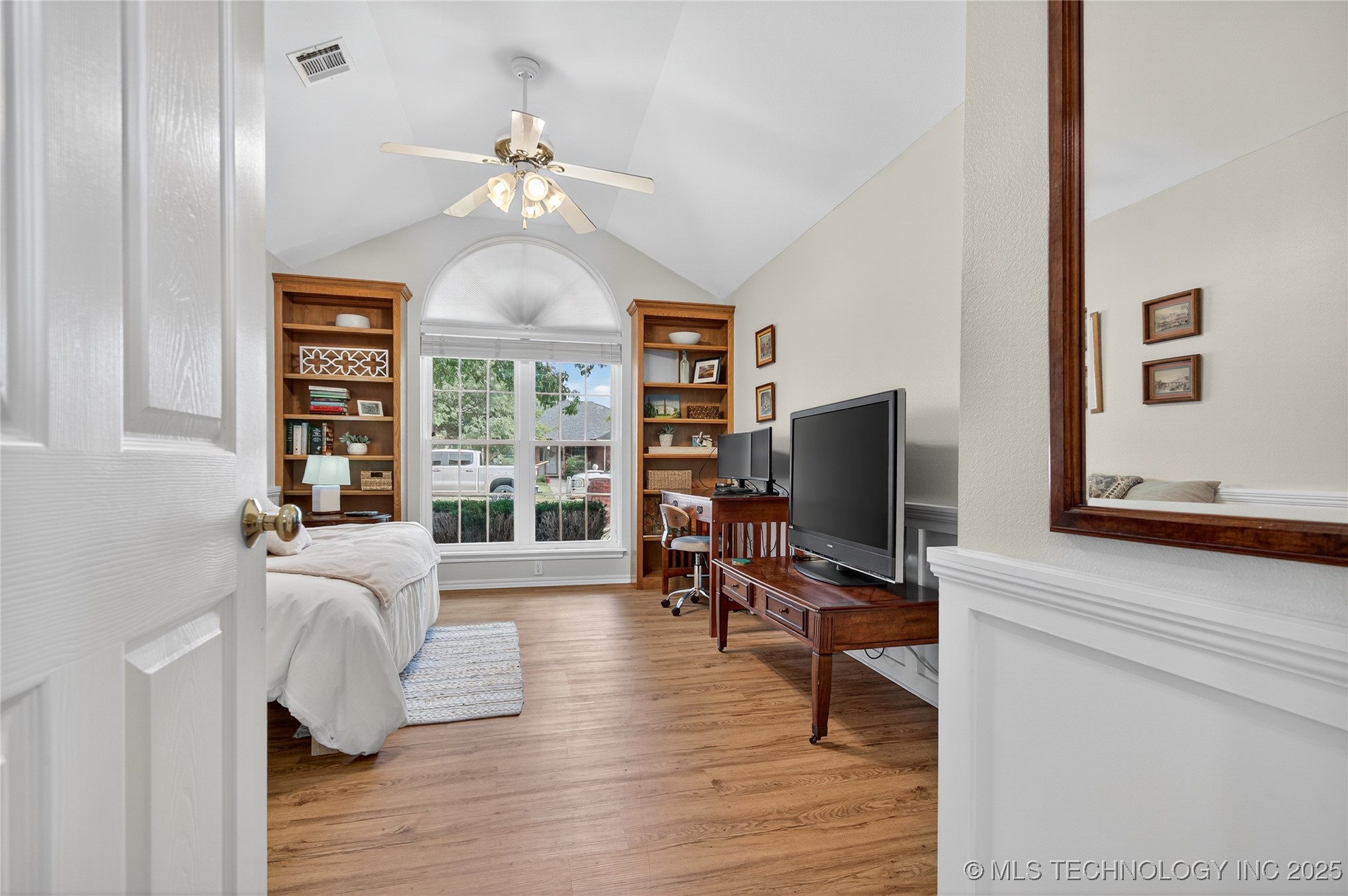 1935 Putnam Drive Property Photo 24