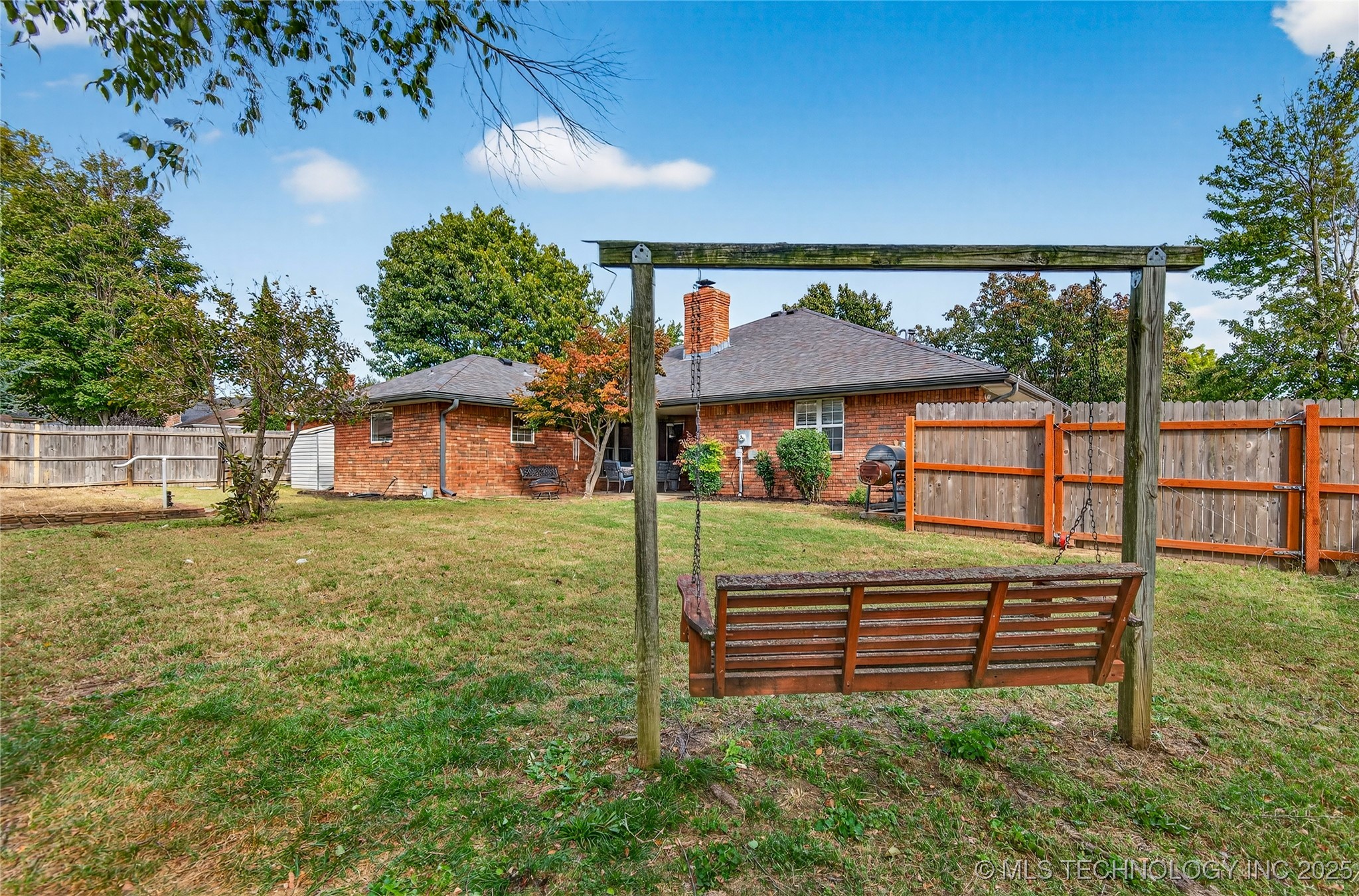 1935 Putnam Drive Property Photo 29