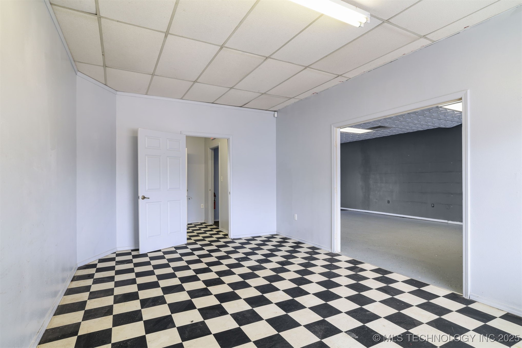 3315 W Main Property Photo 8