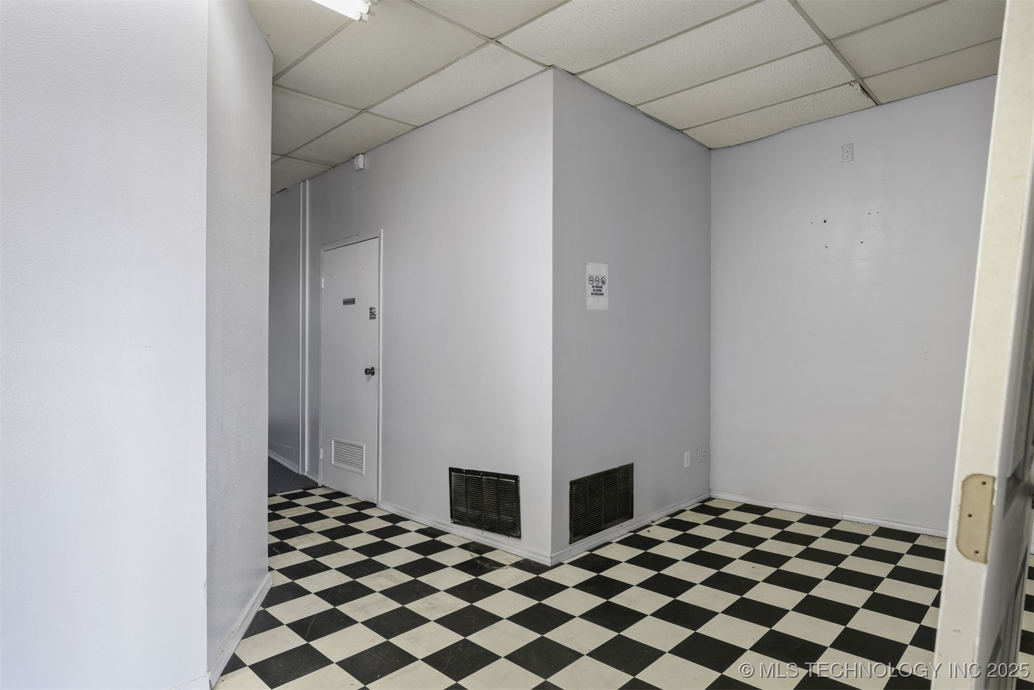 3315 W Main Property Photo 9