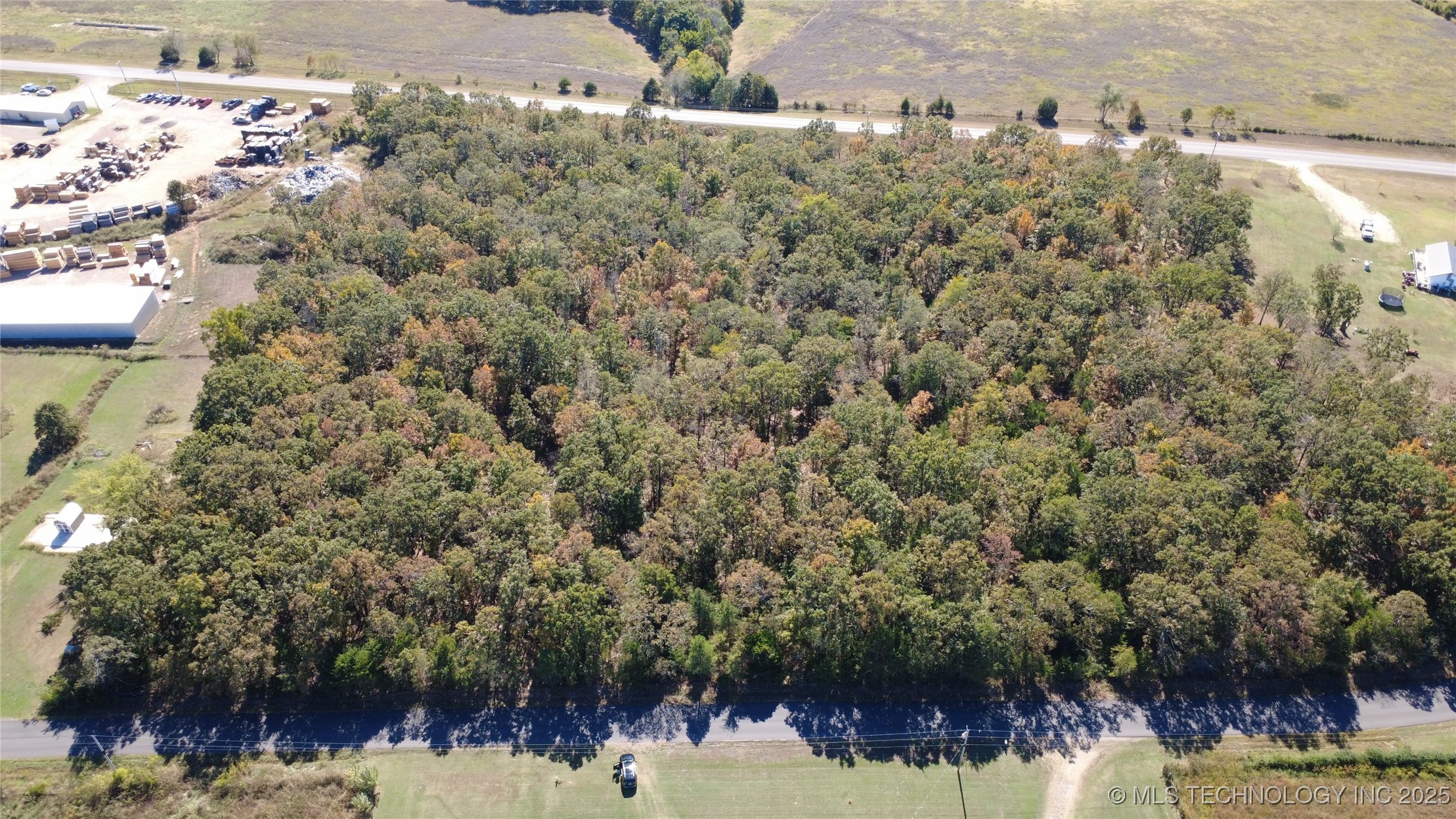 461685 E 770 Road Property Photo 1