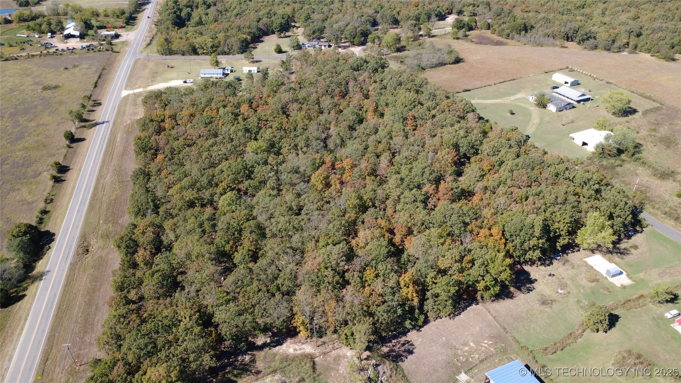 461685 E 770 Road Property Photo 4