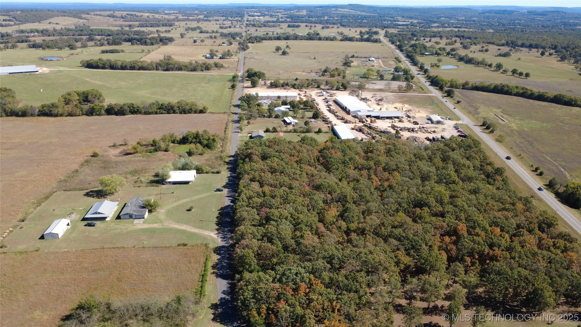 461685 E 770 Road Property Photo 9