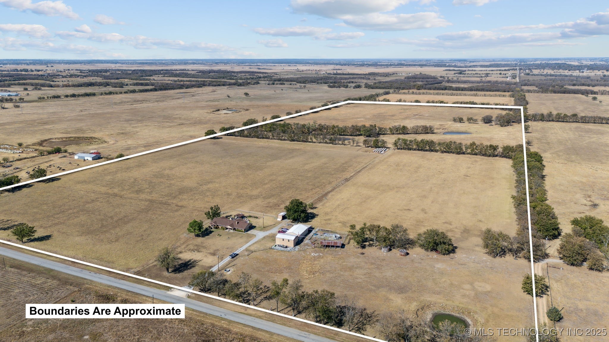 3901 E 440 Road Property Photo 2