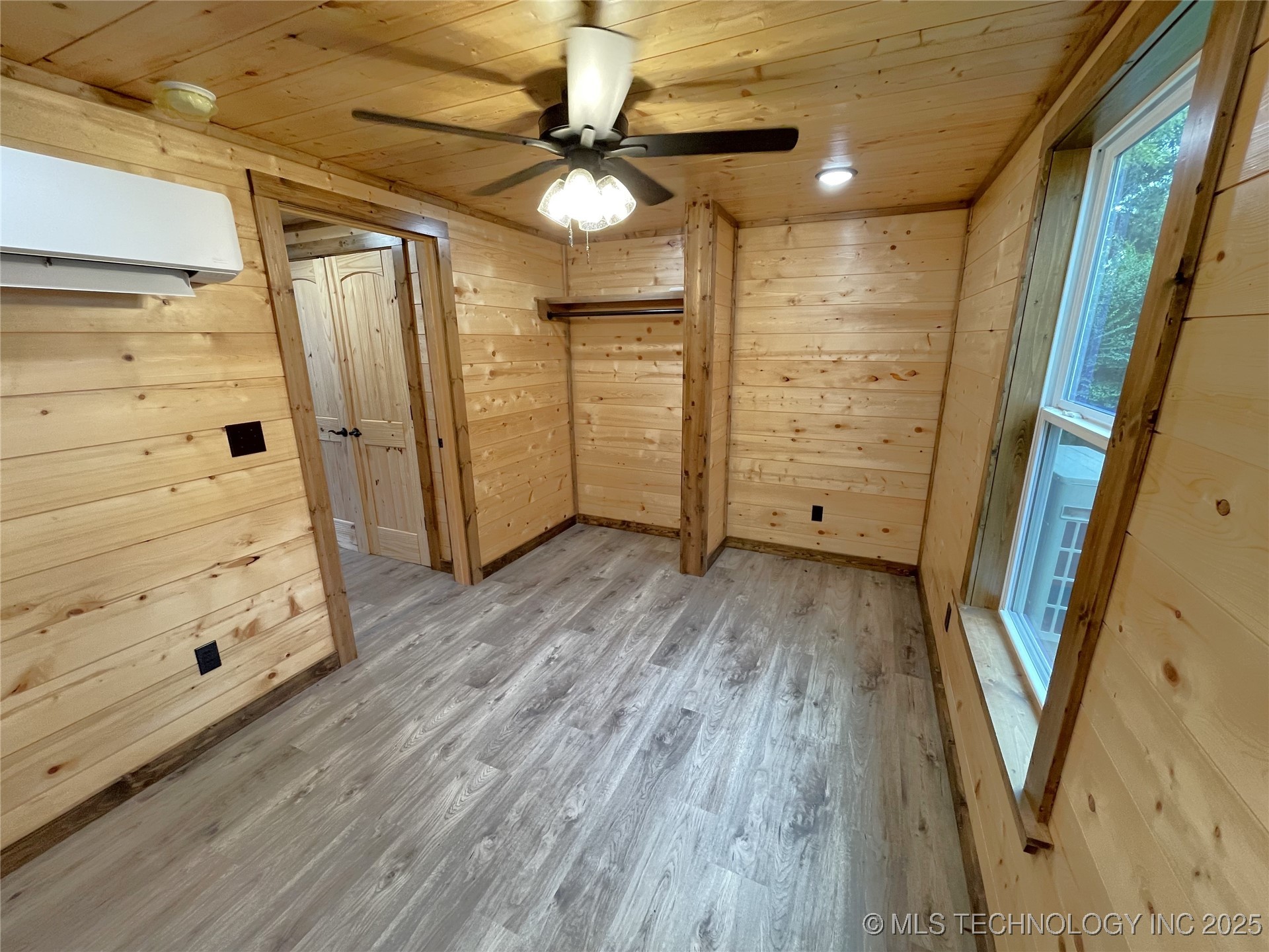 30115 Main Street Property Photo 9