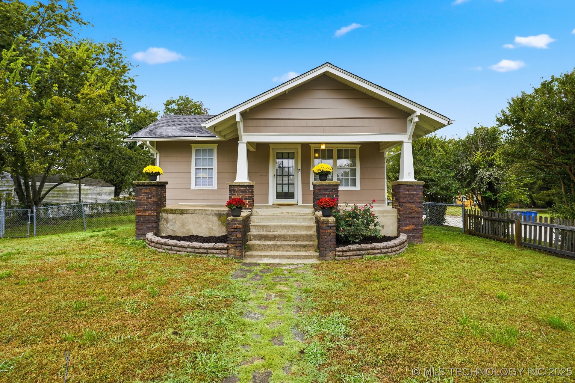 204 S Richmond Avenue Property Photo 1