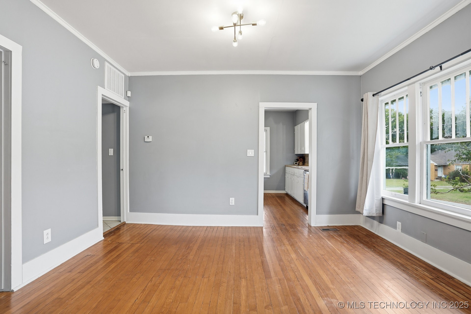 204 S Richmond Avenue Property Photo 8