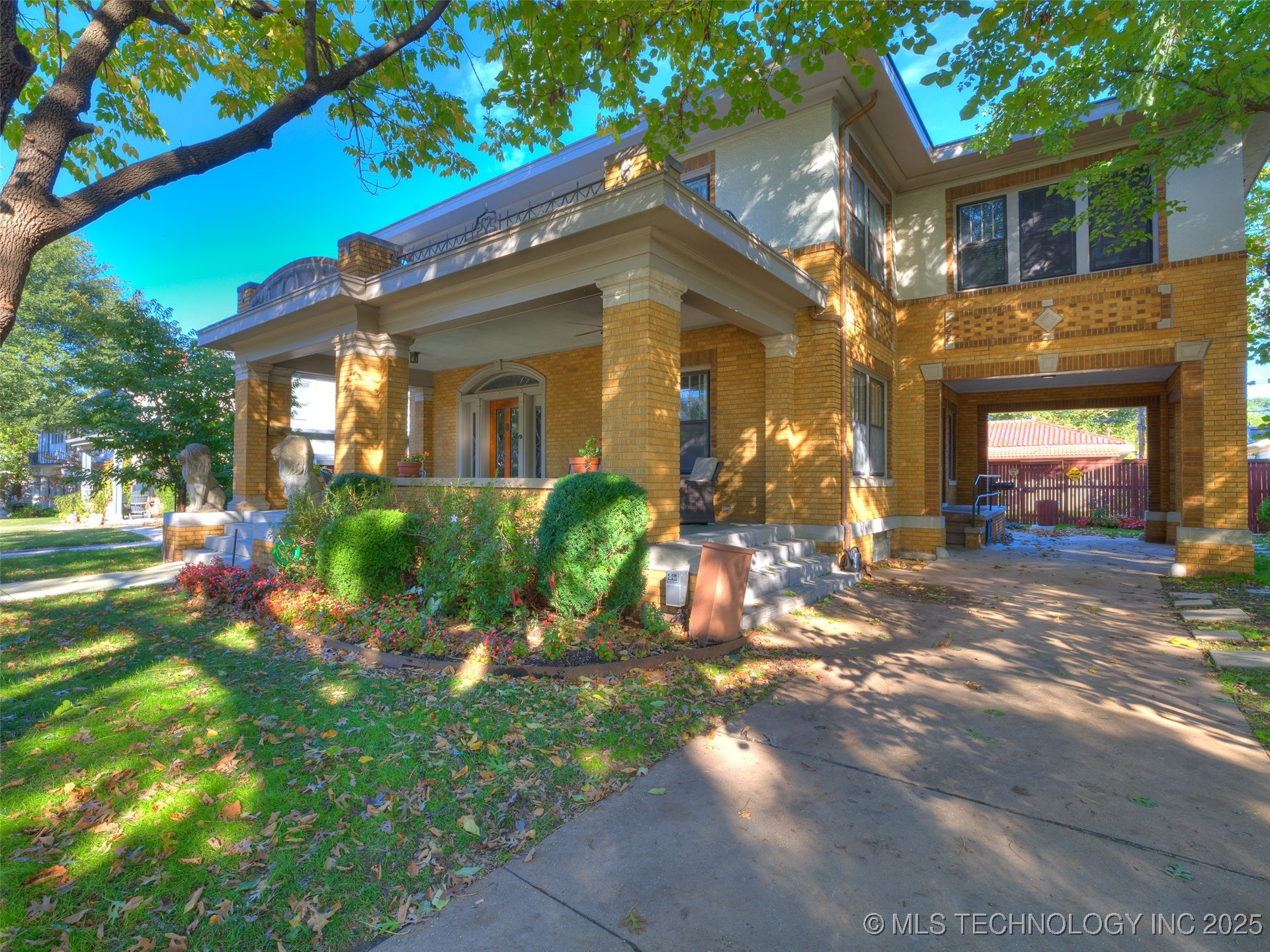 1225 S Owasso Avenue Property Photo 3