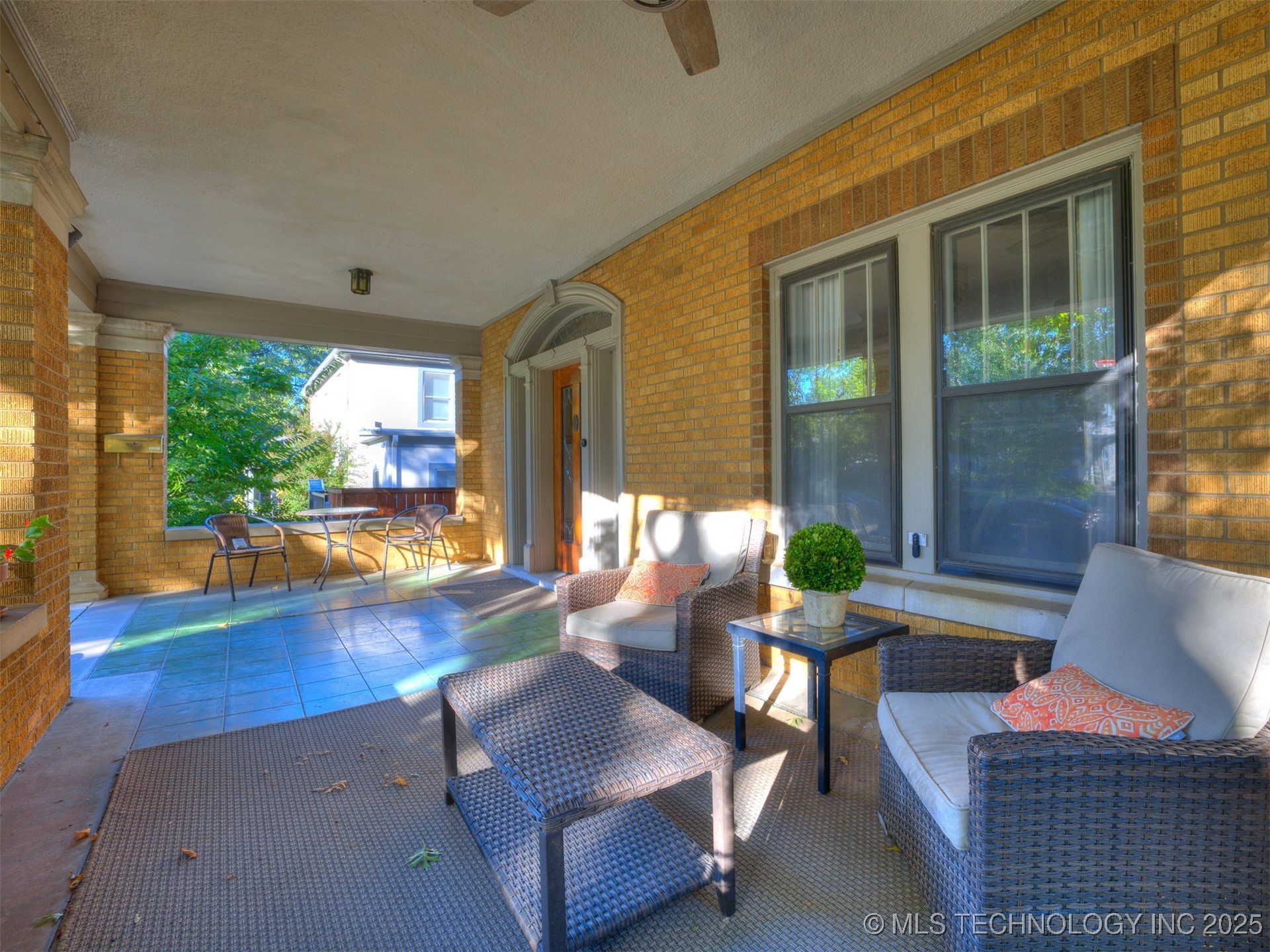 1225 S Owasso Avenue Property Photo 5