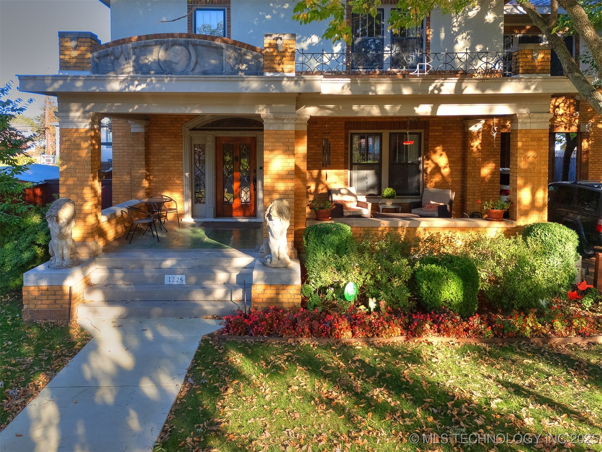 1225 S Owasso Avenue Property Photo 9